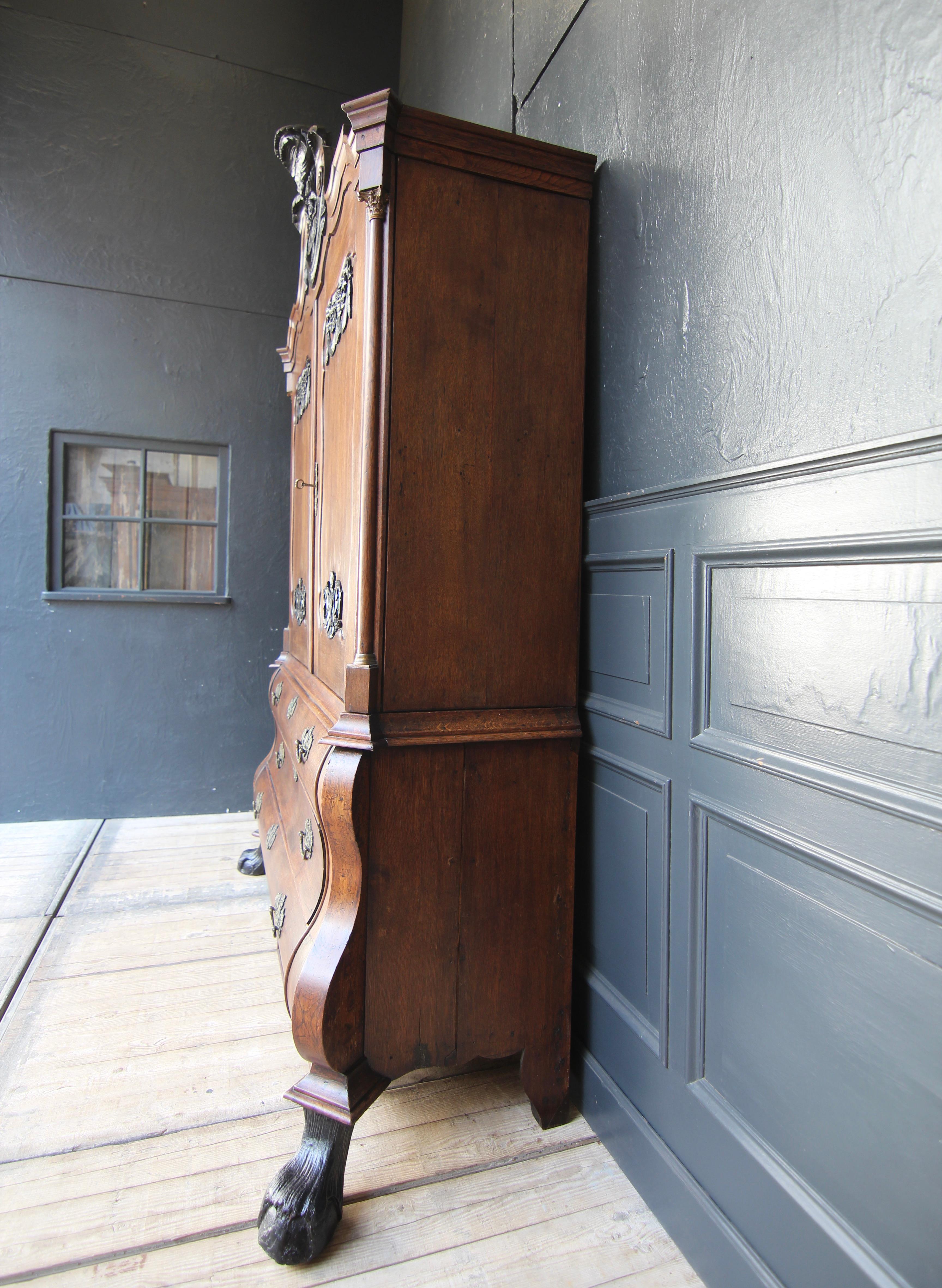 18th Century Dutch Baroque Cabinet or Linen Press For Sale 13