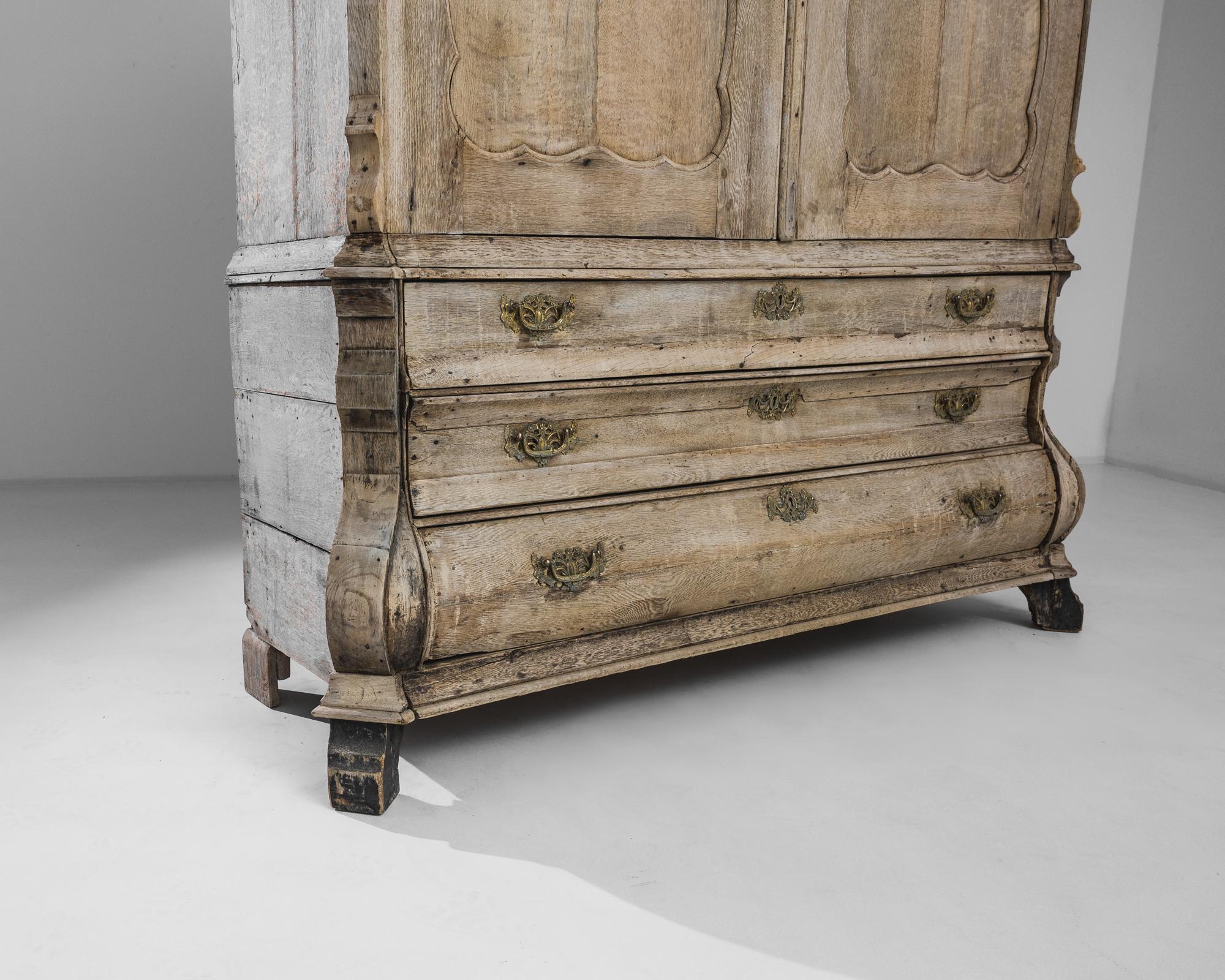 Armoire hollandaise en chêne blanchi du 18e siècle 2