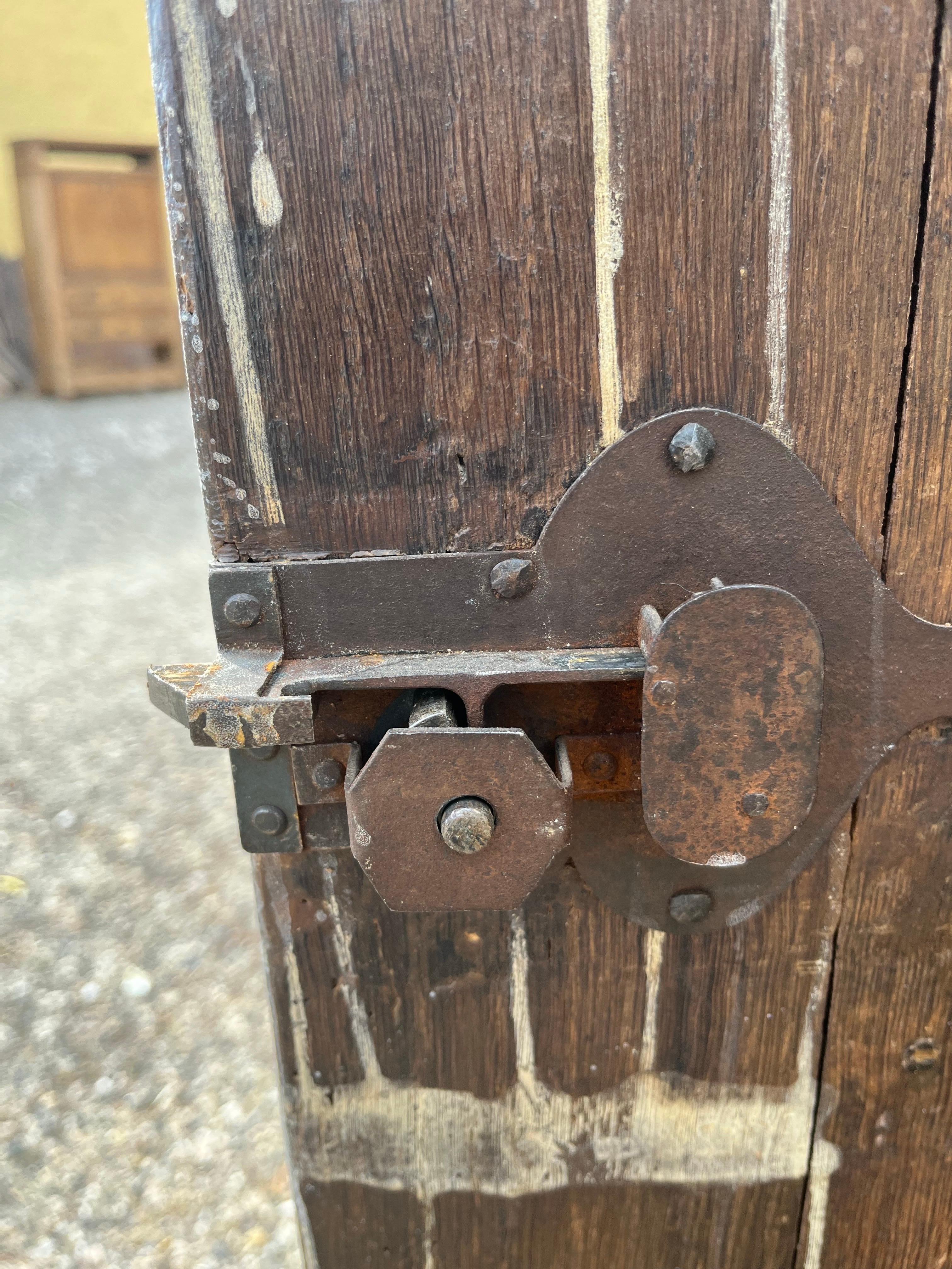 Crédence / Buffet / Buffet hollandais en chêne blanchi du 18e siècle en vente 8