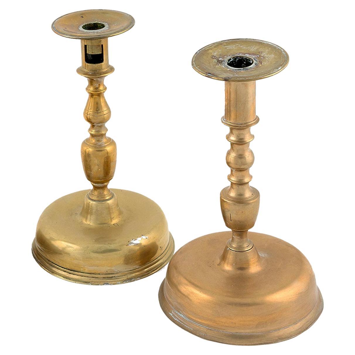 Chandeliers hollandais en laiton du 18e siècle - un ensemble de 2 en vente