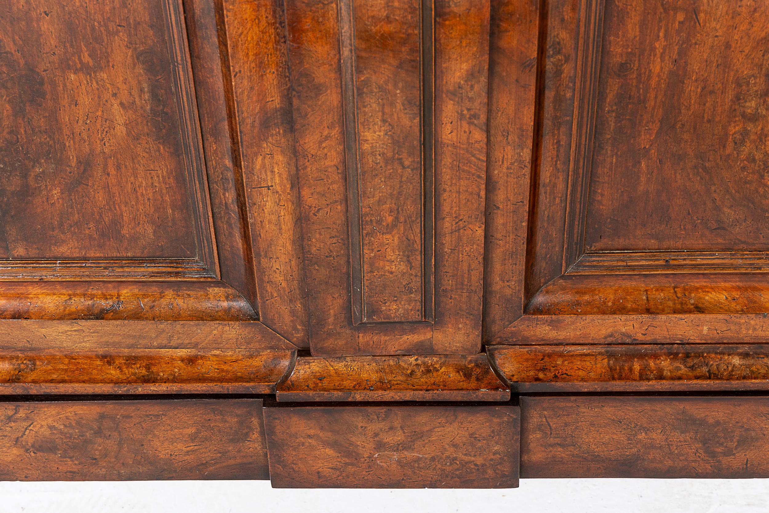 18th Century Dutch Burr Walnut Cabinet For Sale 3