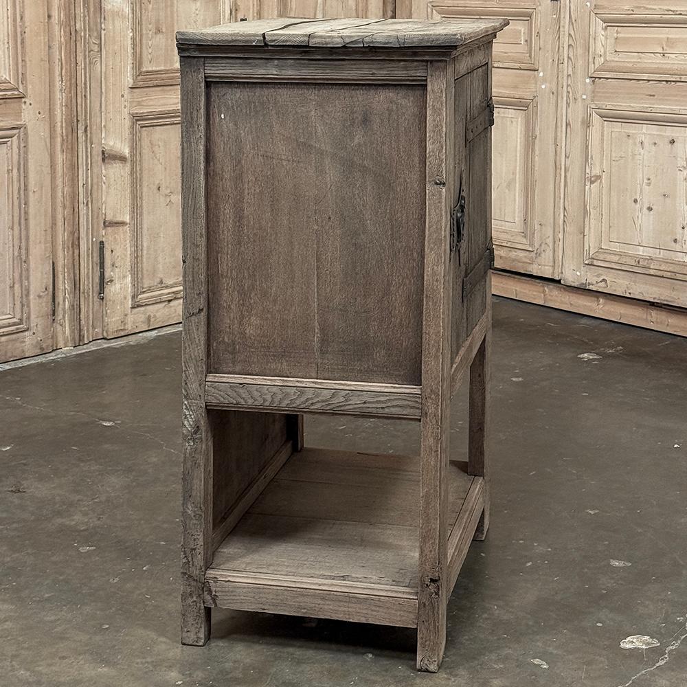 18th Century Dutch Cabinet in Stripped Oak with Wrought Iron For Sale 8