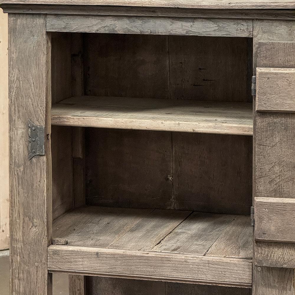 18th Century Dutch Cabinet in Stripped Oak with Wrought Iron For Sale 2