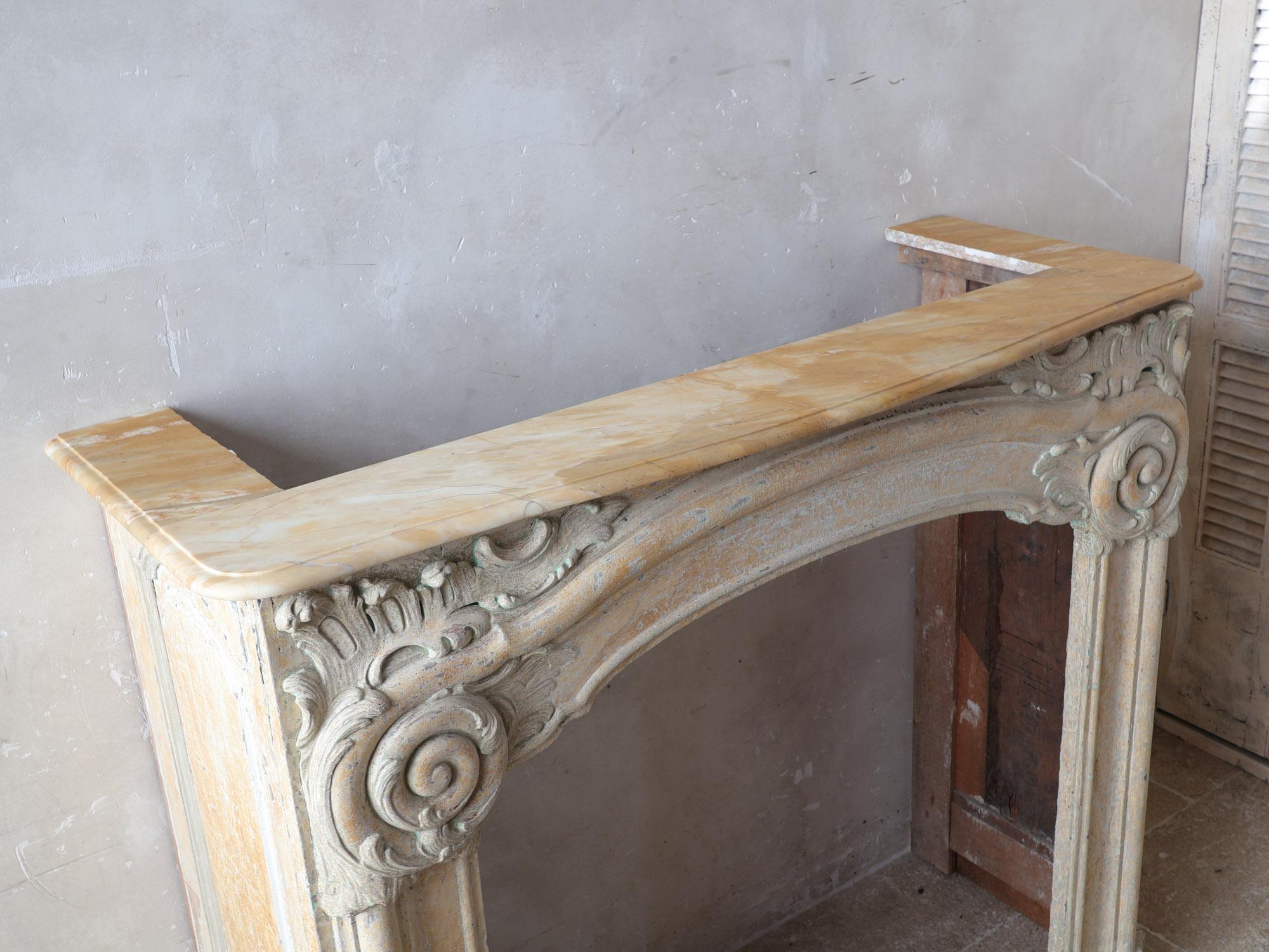 Mantello in legno della casa sul canale olandese del XVIII secolo con sovramantello in vendita 12