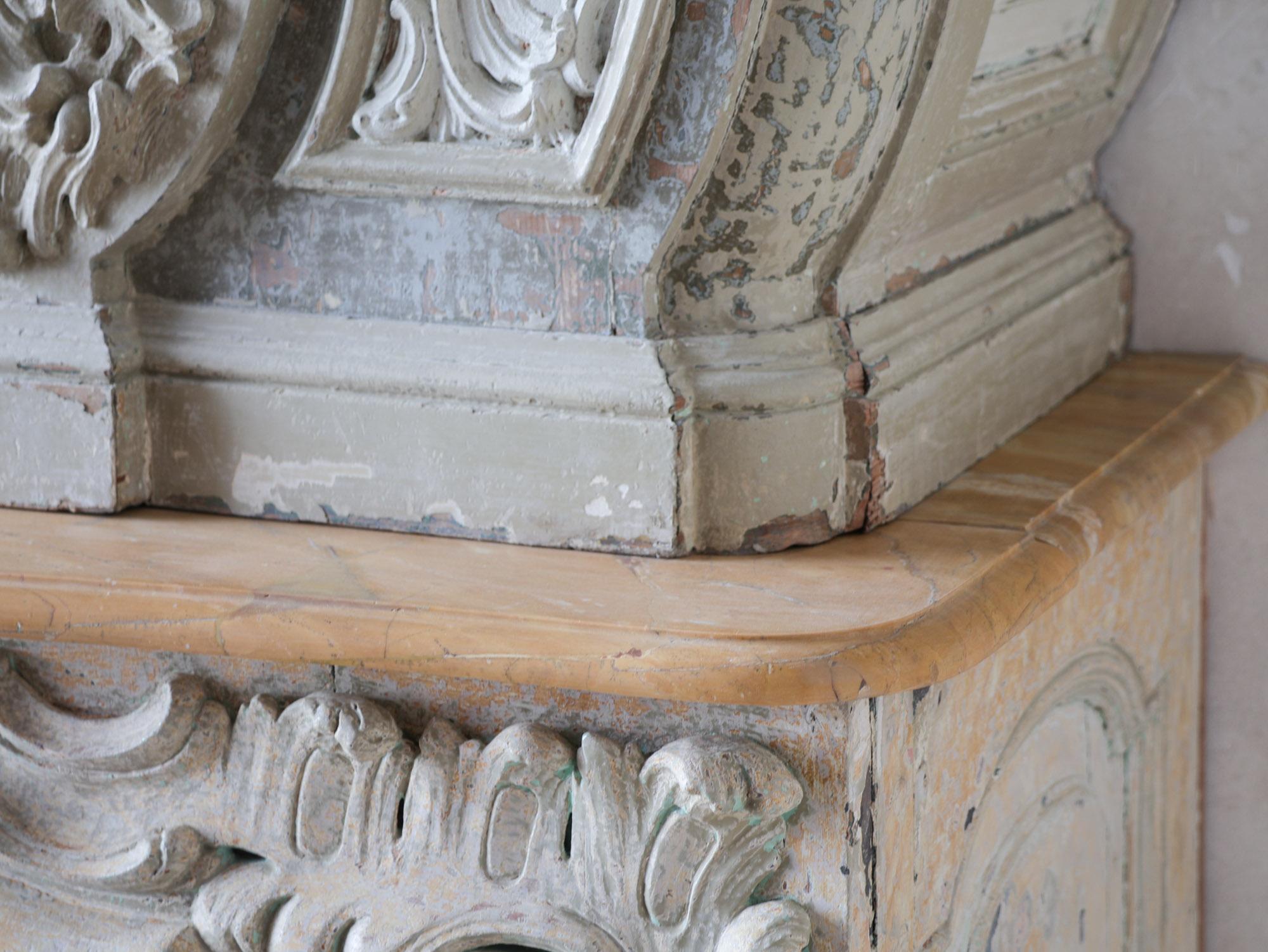 Mantello in legno della casa sul canale olandese del XVIII secolo con sovramantello in vendita 2