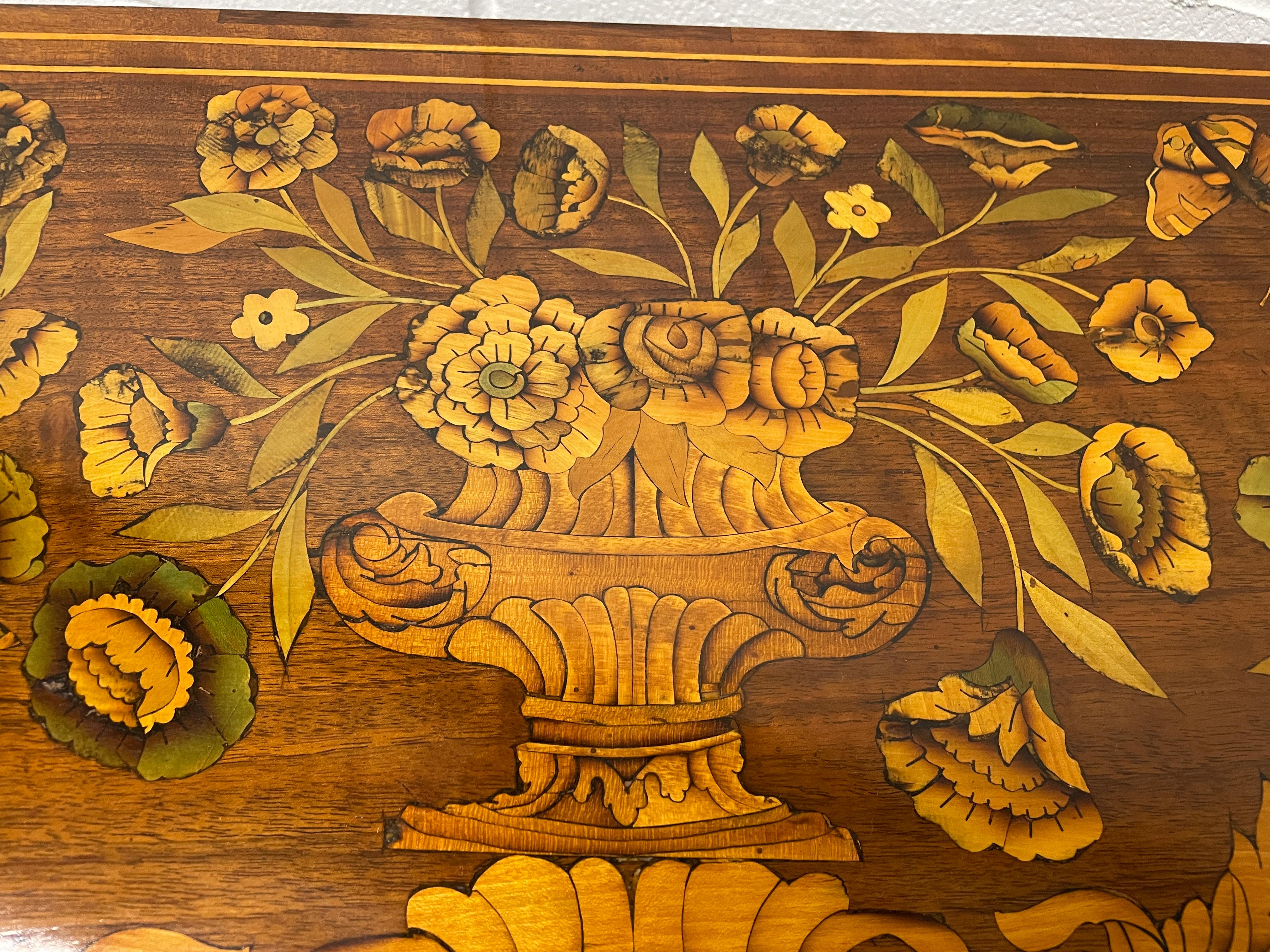 Niederländischer Kartentisch aus dem 18. Jahrhundert (Barock) im Angebot