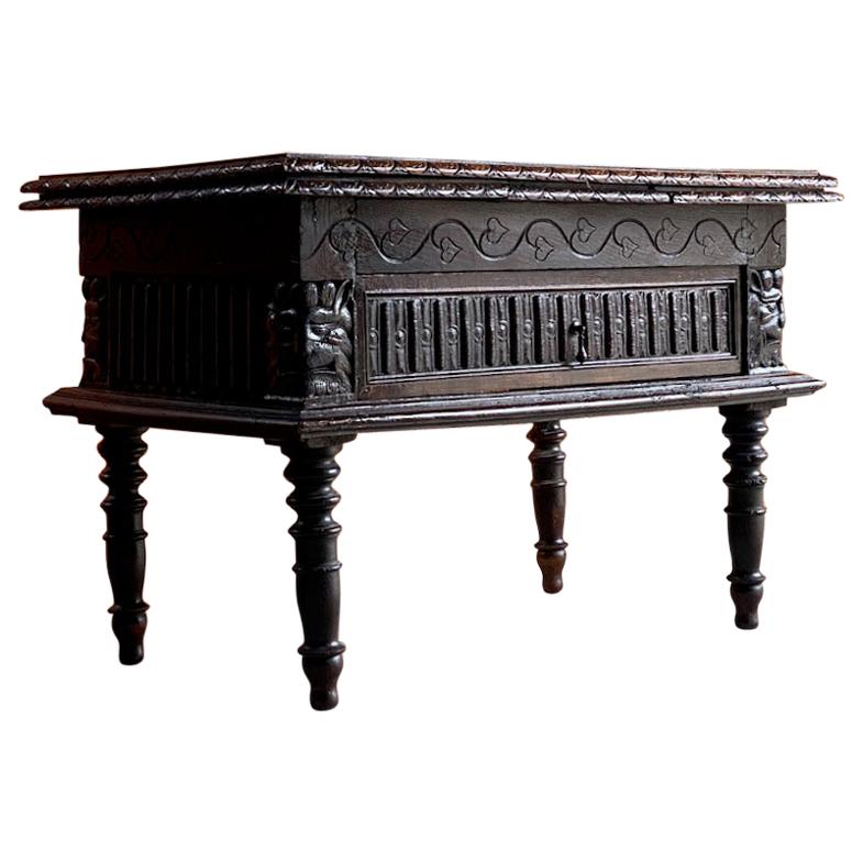 18th Century Dutch Carved Oak Draw Leaf Table, Circa 1780 For Sale