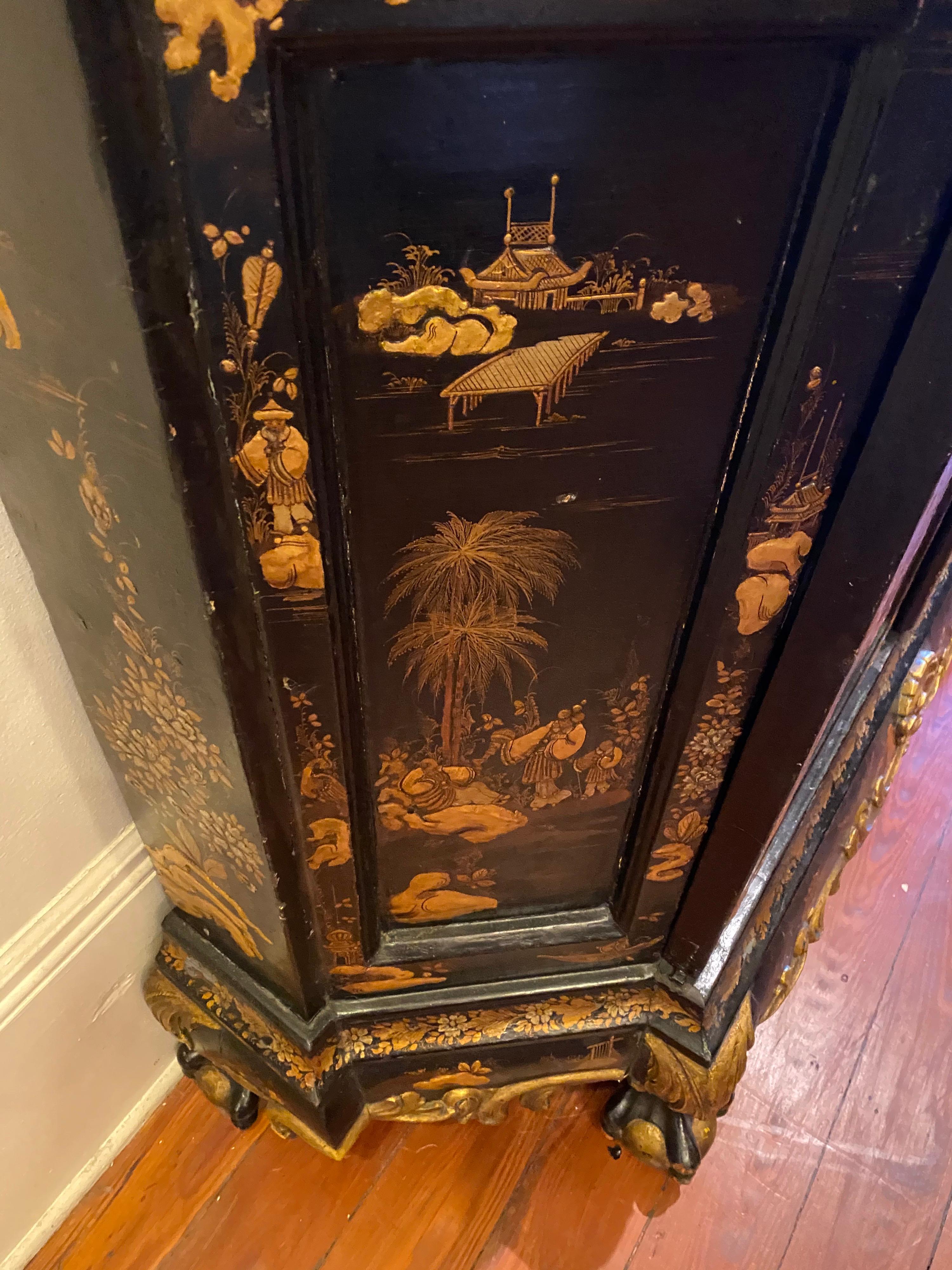 Pine 18th Century Dutch Chinoiserie Cabinet For Sale