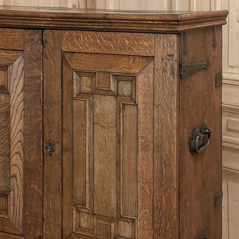 18th Century Dutch Collector's Cabinet For Sale 9