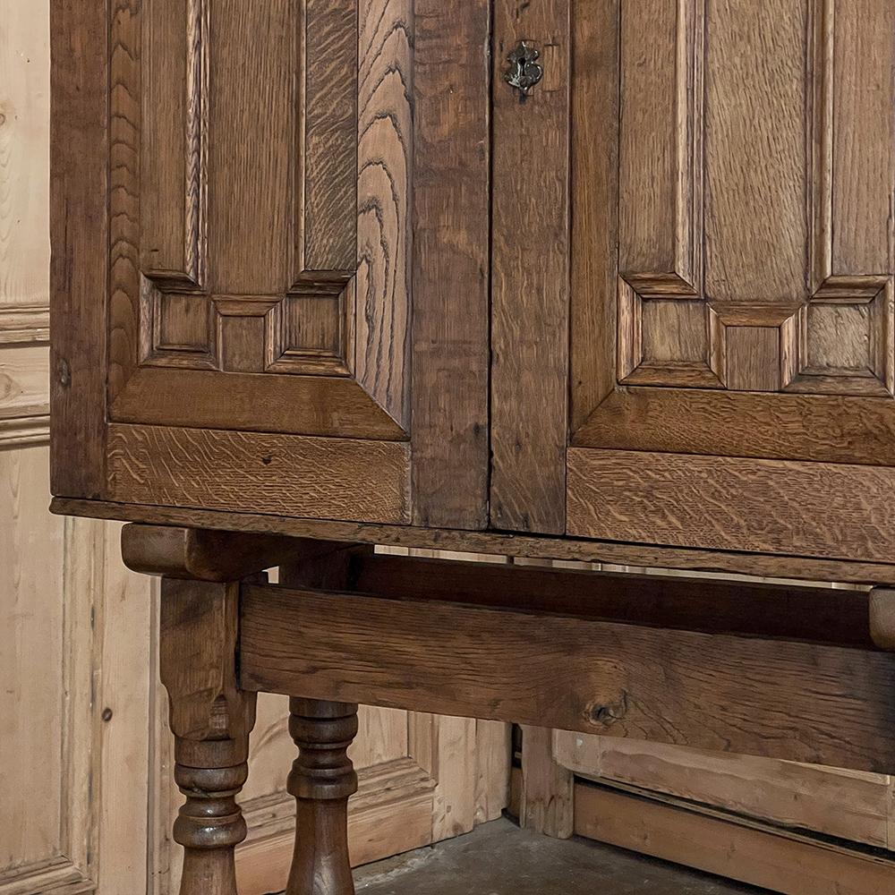 18th Century Dutch Collector's Cabinet For Sale 12
