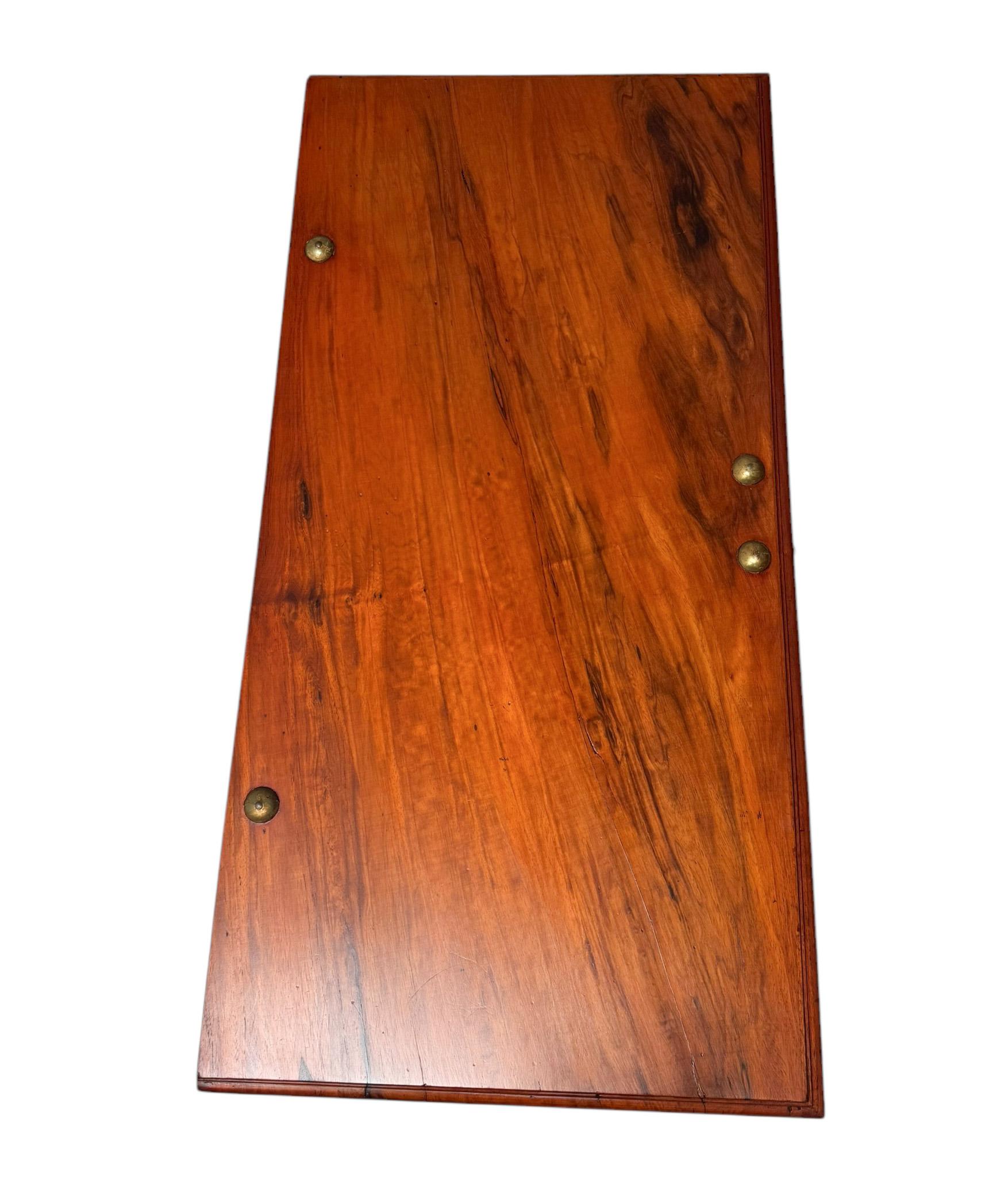 Cofre o arqueta VOC colonial holandesa del siglo XVIII Amboina en venta