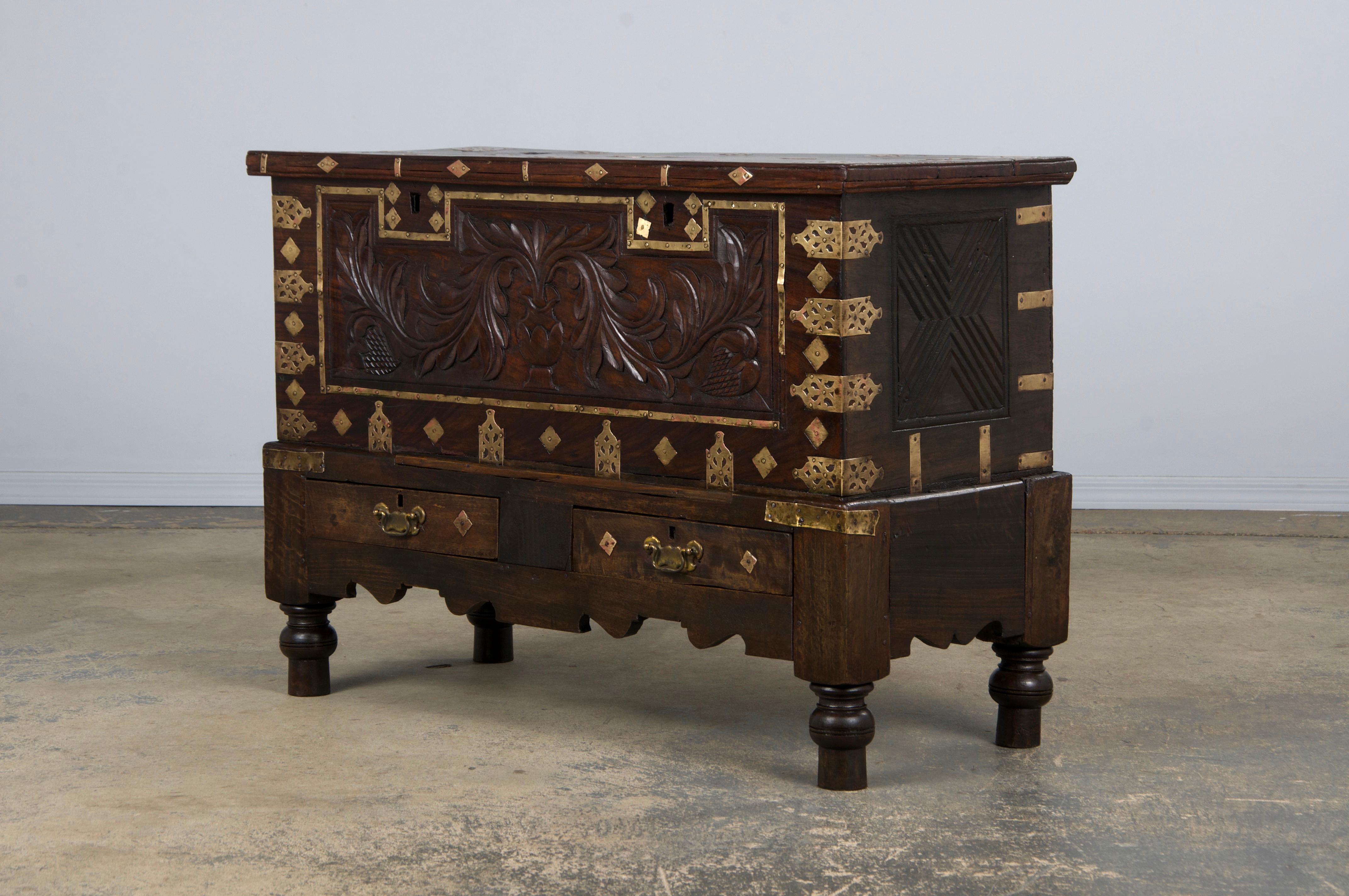 18th Century Dutch Colonial Rosewood Chest W/ Brass Mounts For Sale 9