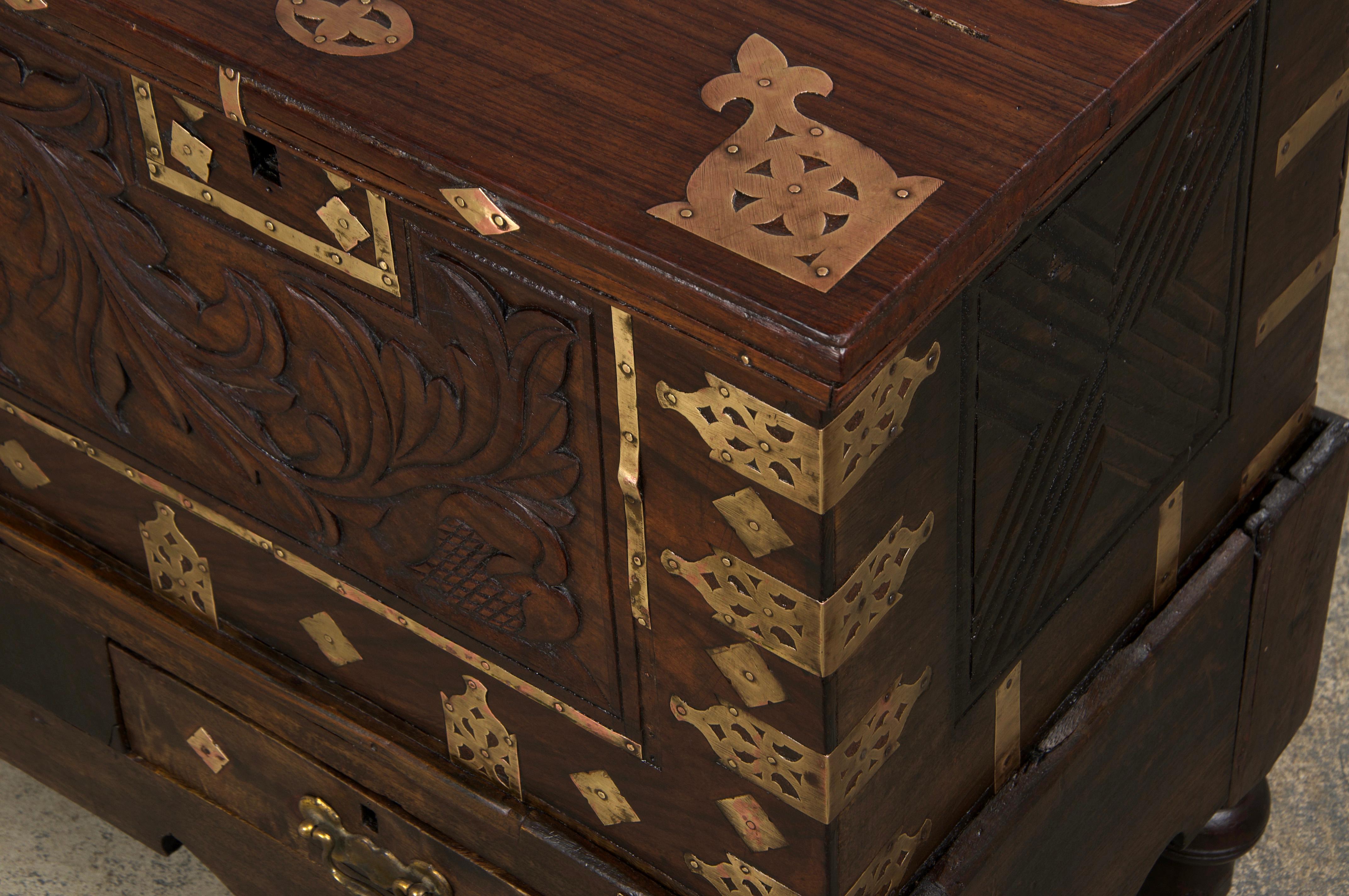 18th Century Dutch Colonial Rosewood Chest W/ Brass Mounts For Sale 11