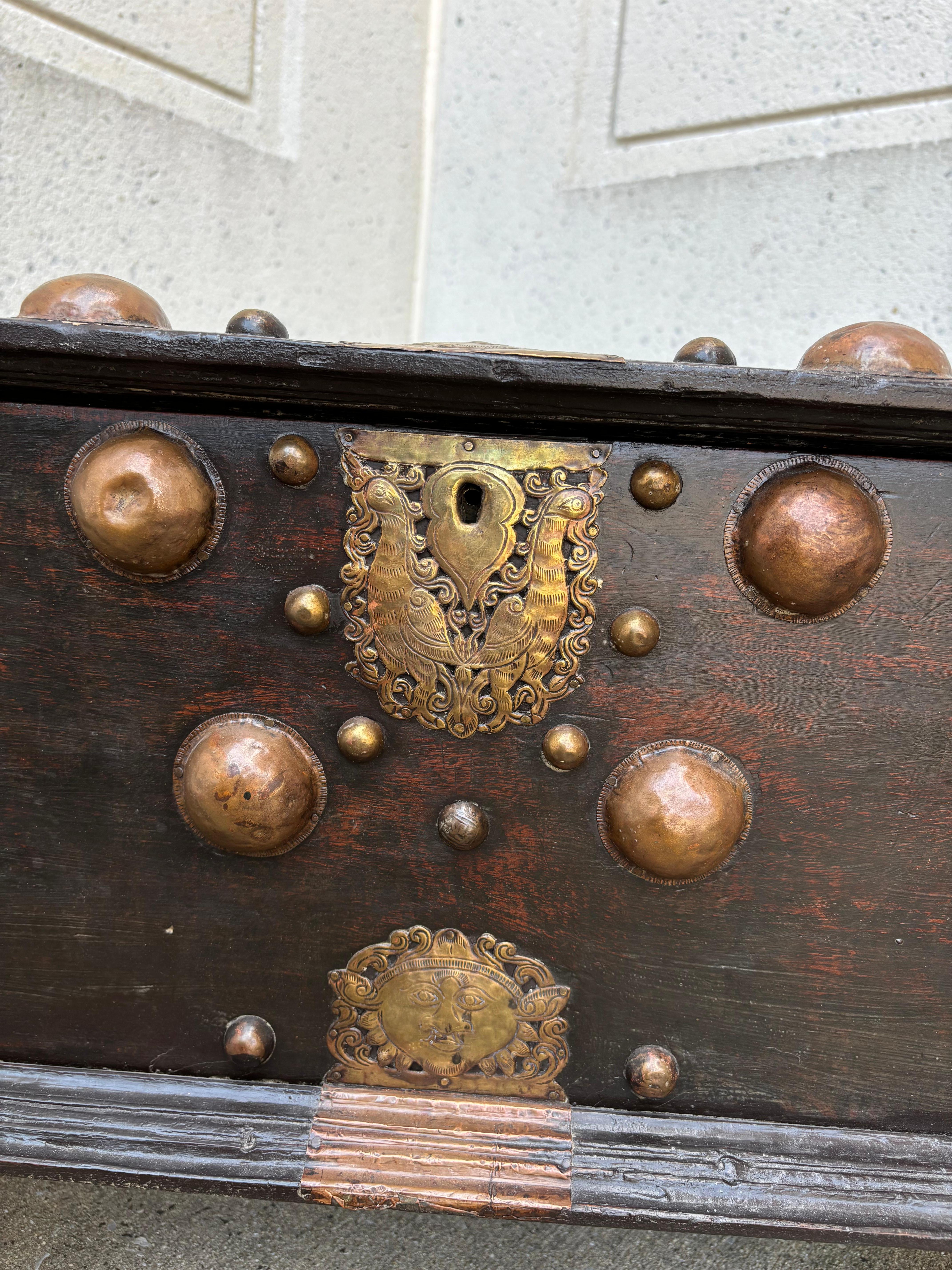 18th Century Dutch Colonial Teak Chest With Brass and Copper Mounts For Sale 13