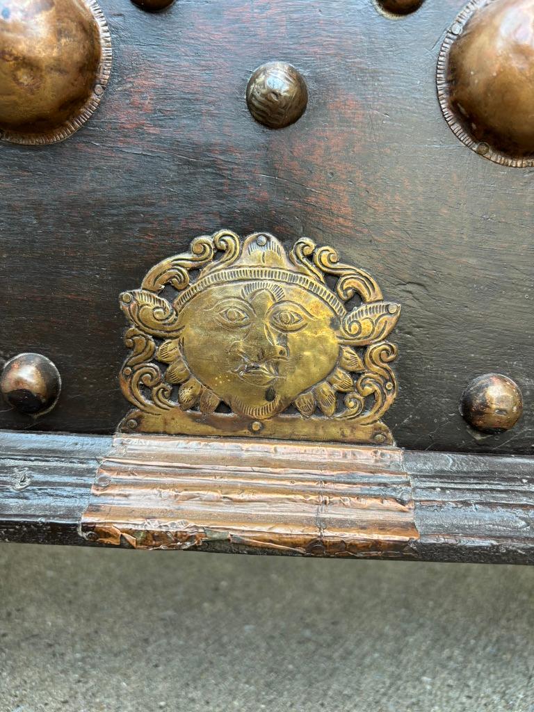 18th Century Dutch Colonial Teak Chest With Brass and Copper Mounts For Sale 14