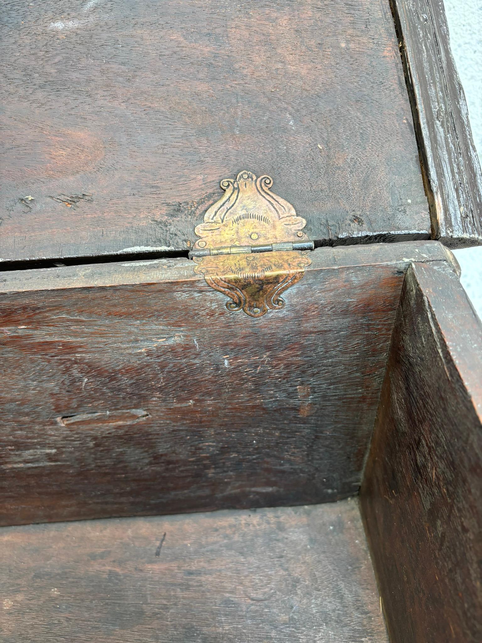 18th Century Dutch Colonial Teak Chest With Brass and Copper Mounts For Sale 15