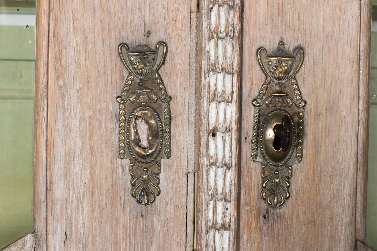 18th Century Dutch Cupboard In Good Condition In Stamford, CT