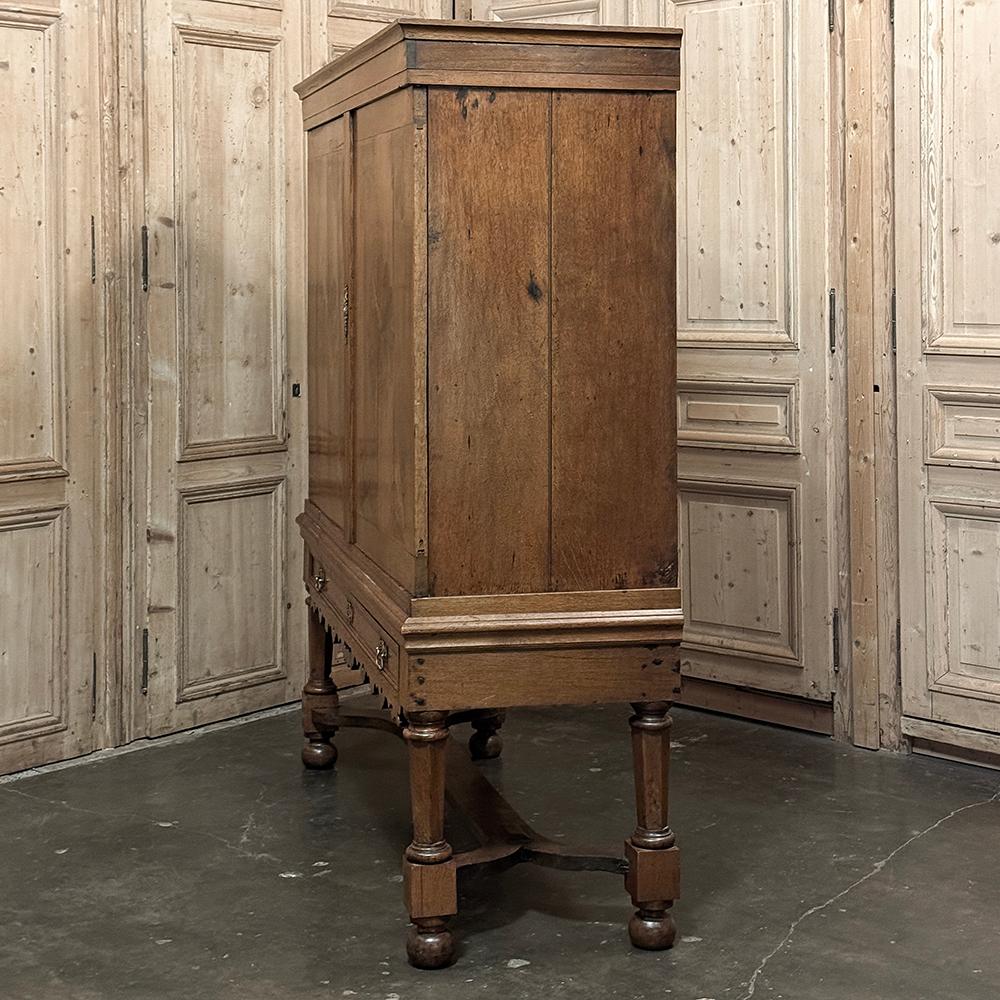 18th Century Dutch Cupboard with Inlay For Sale 10