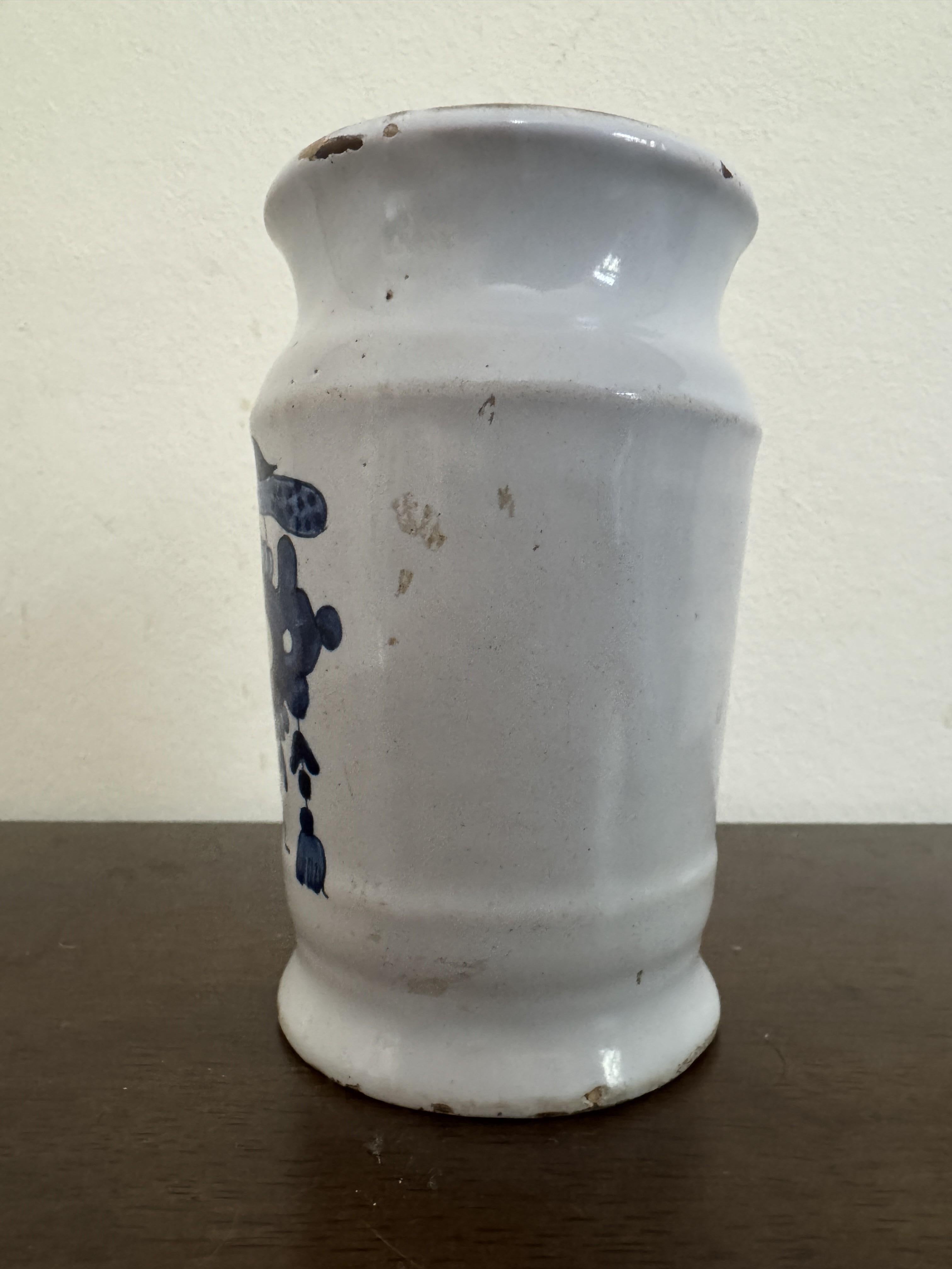 Bote de medicina holandés de Delft del siglo XVIII Glaseado en venta
