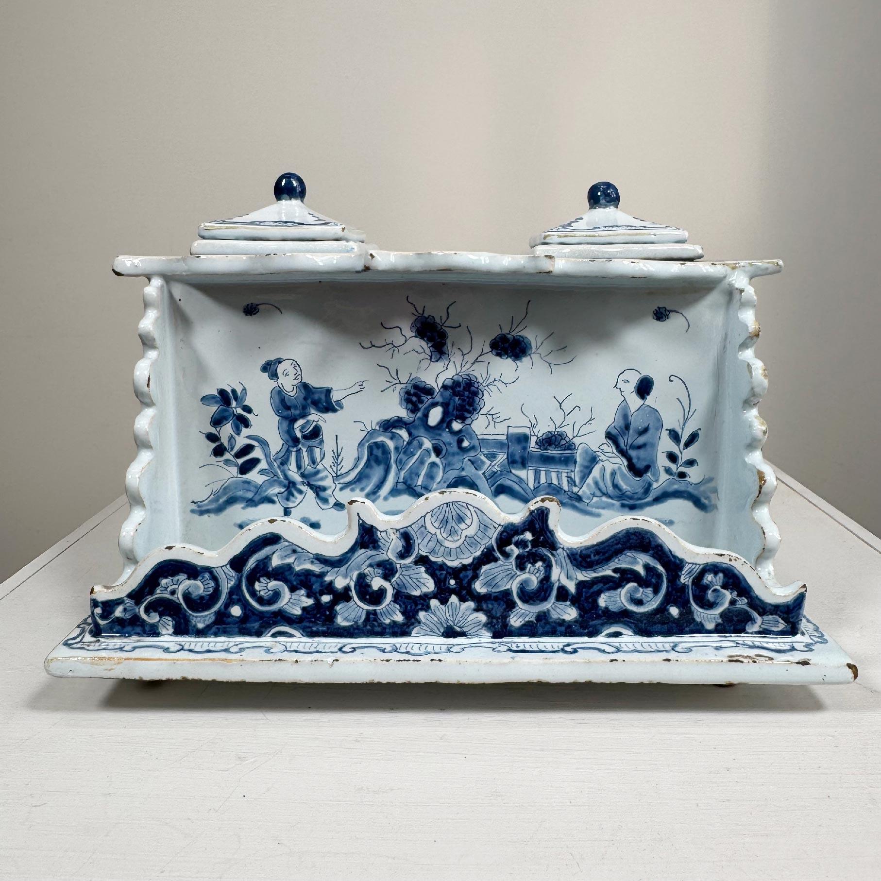 18th Century Dutch Delft Blue and White Ink Well attributed to Anthoni Pennis In condizioni buone in vendita a Hastings, GB