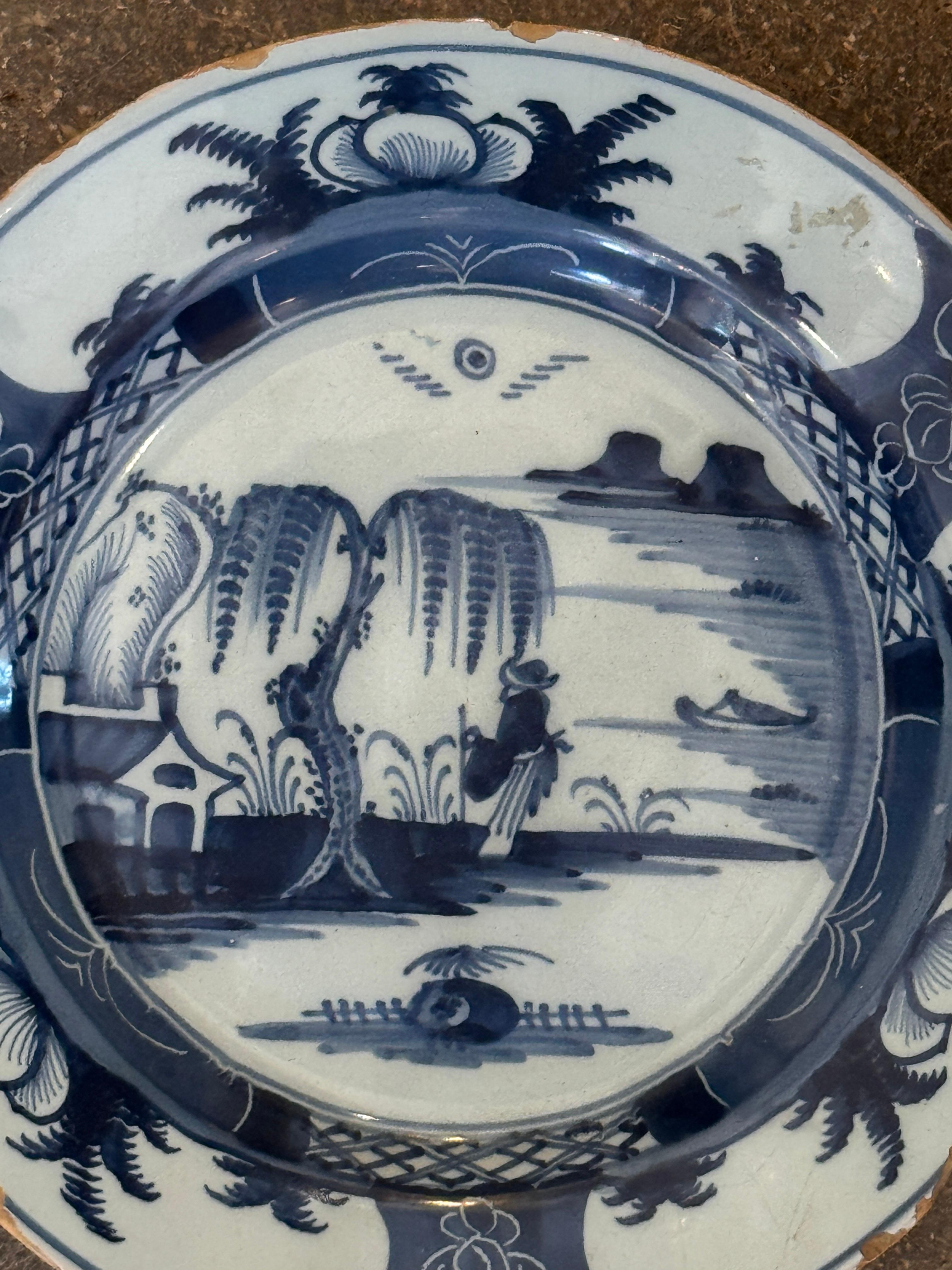 Néerlandais Assiette hollandaise du 18e siècle en bleu et blanc de Delft en vente