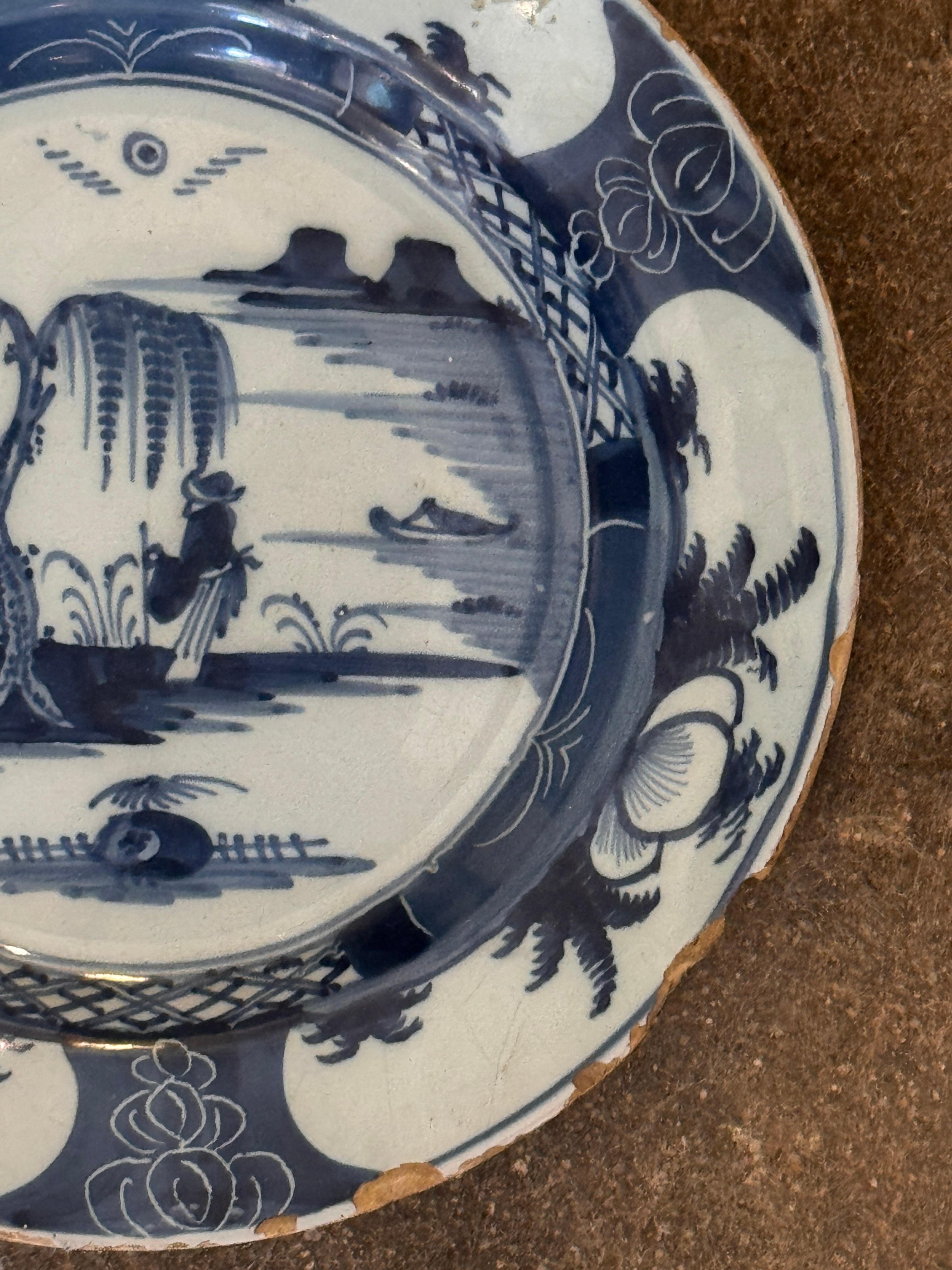 Assiette hollandaise du 18e siècle en bleu et blanc de Delft Bon état - En vente à Charlottesville, VA