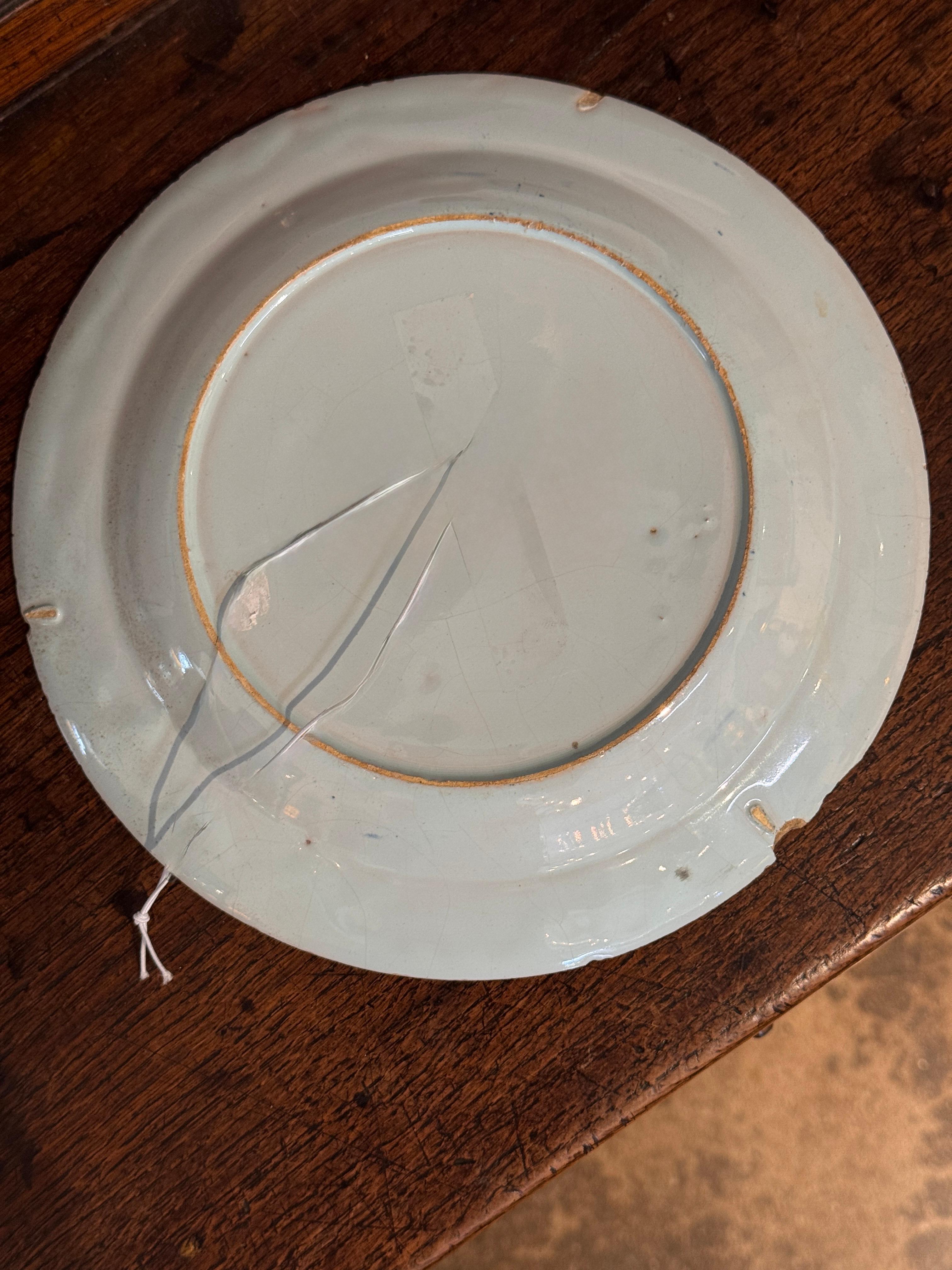 Faïence de Delft Assiette hollandaise du 18e siècle en bleu et blanc de Delft en vente