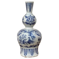 Vase bleu et blanc Delft hollandais du 18e siècle