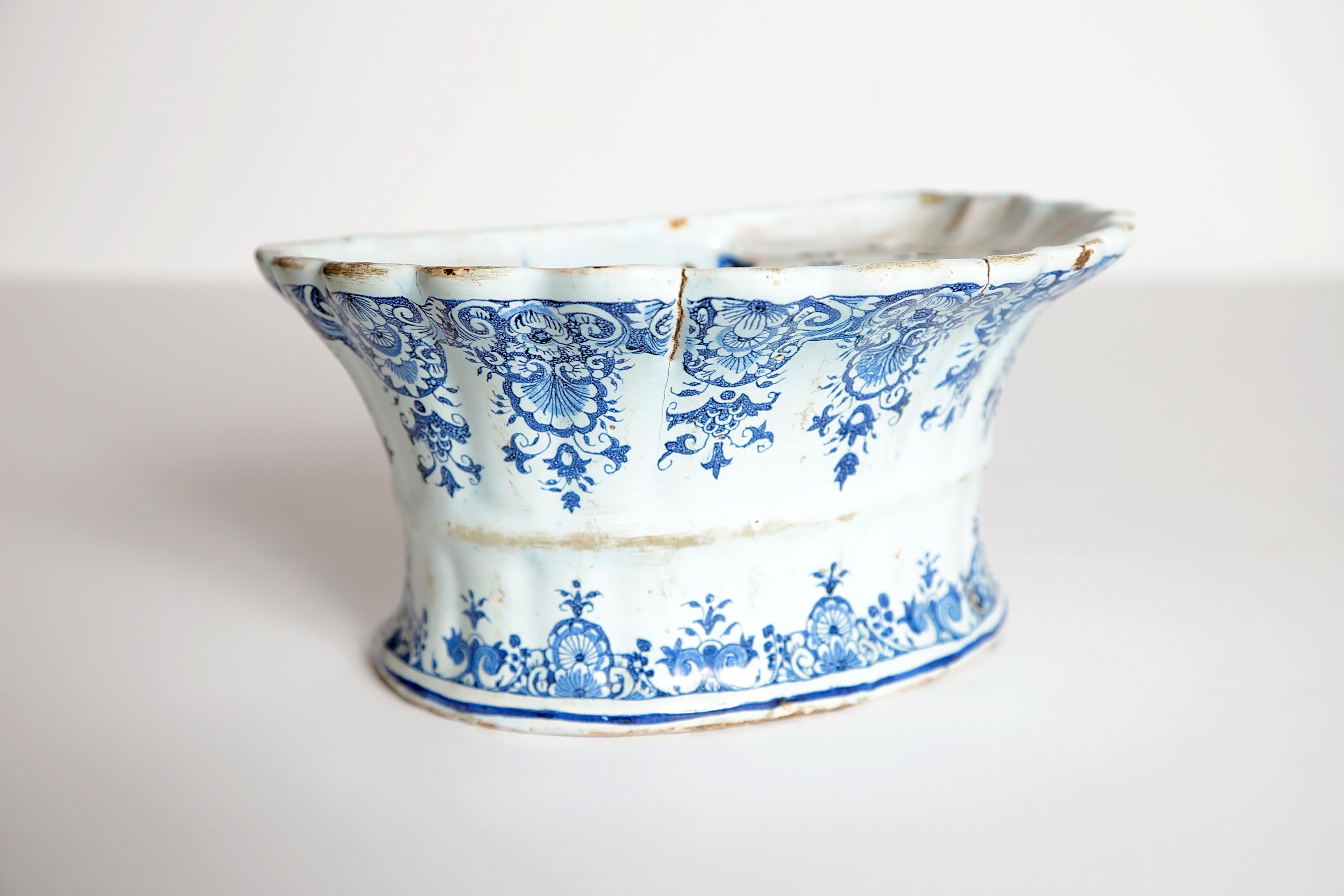 18th Century Dutch Delft Bough Pot / Wall Pocket 5