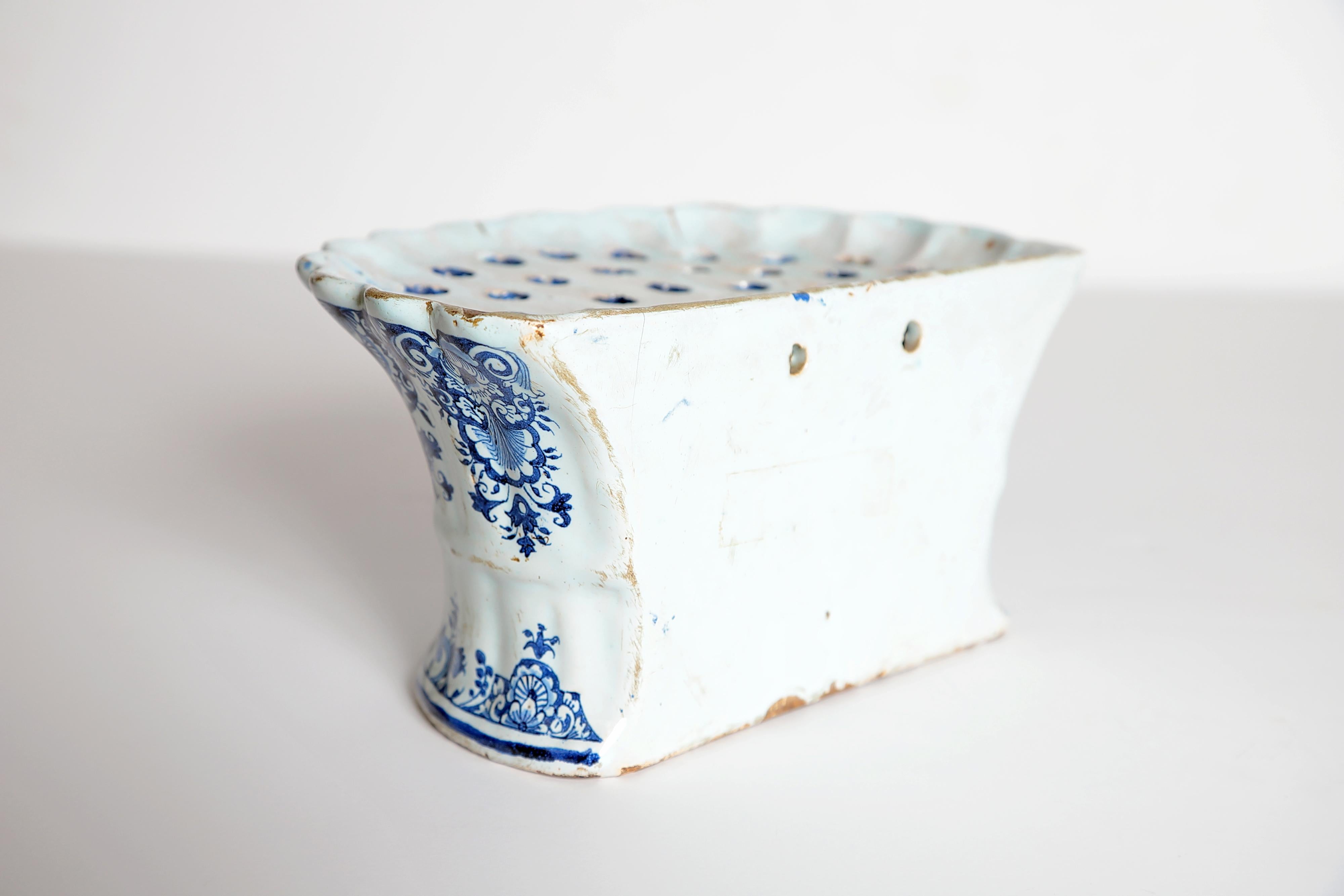 18th Century Dutch Delft Bough Pot / Wall Pocket 2