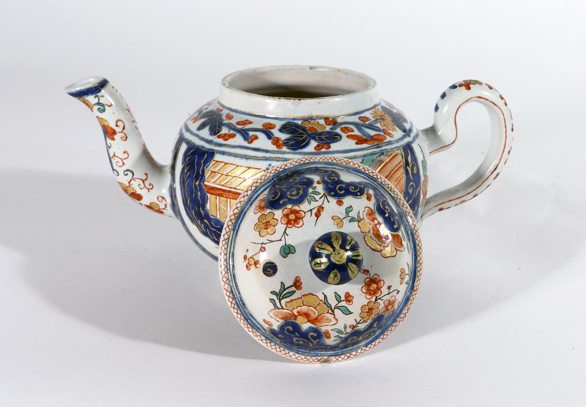 18th Century Dutch Delft Dore Chinoiserie Teapot & Cover For Sale 4