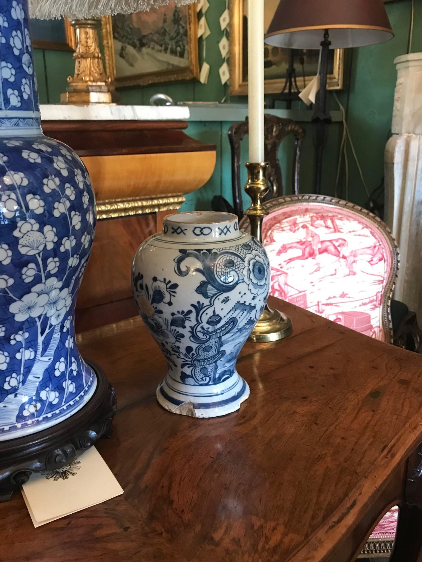 Vase jarre urne en poterie de Delft bleu et blanc du 18ème siècle Antiques LA JAR en vente 1
