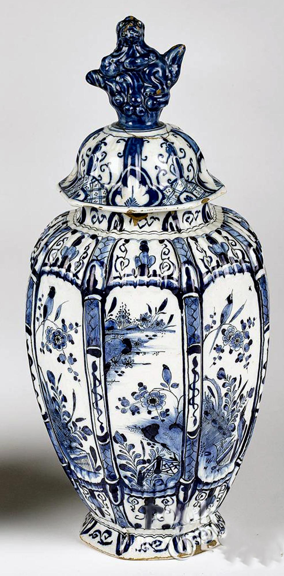 18th Century Dutch Delft Underglaze Blue & White Vases & Covers In Good Condition For Sale In Downingtown, PA