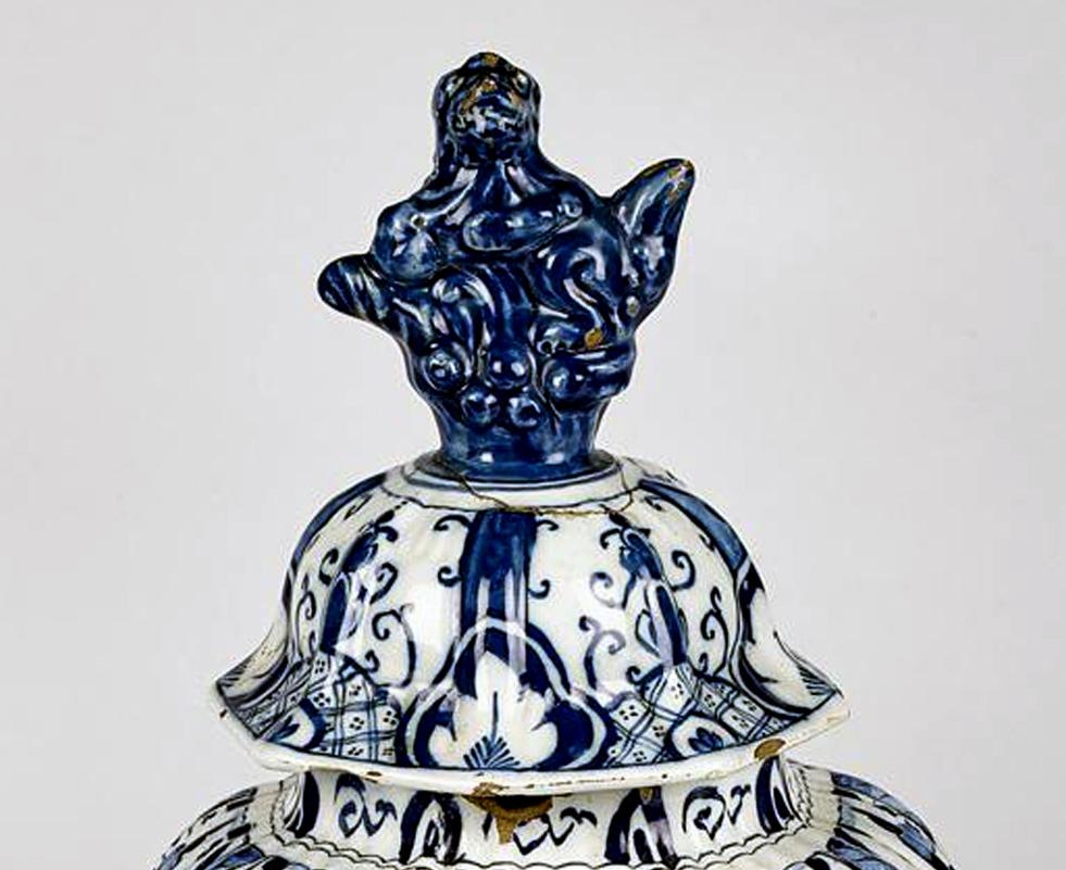 18th Century Dutch Delft Underglaze Blue & White Vases & Covers For Sale 1