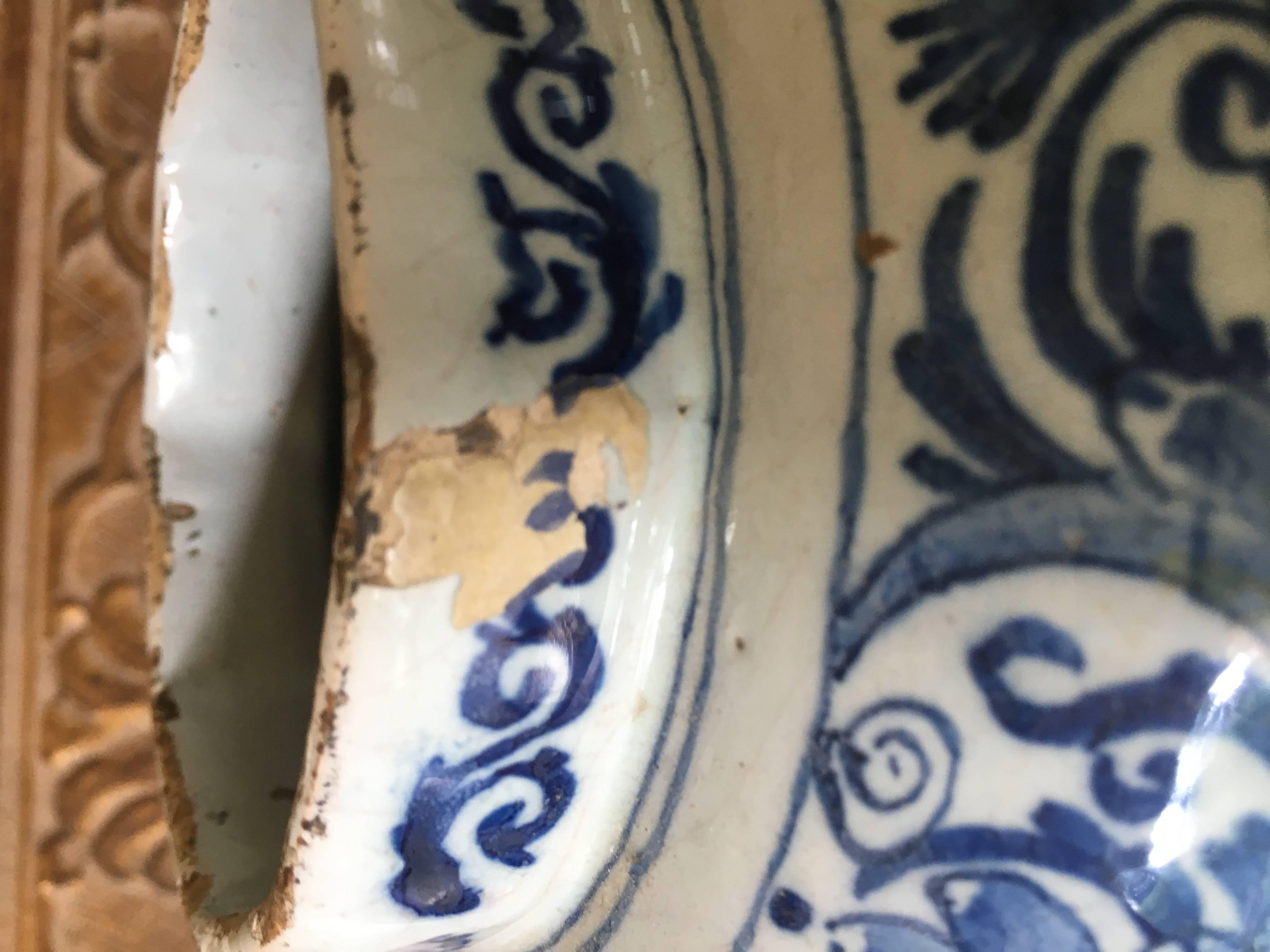 18th Century Dutch Delft Vase For Sale 5