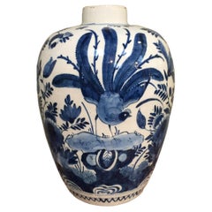 Niederländische Delft-Vase mit Pfau aus dem 18.