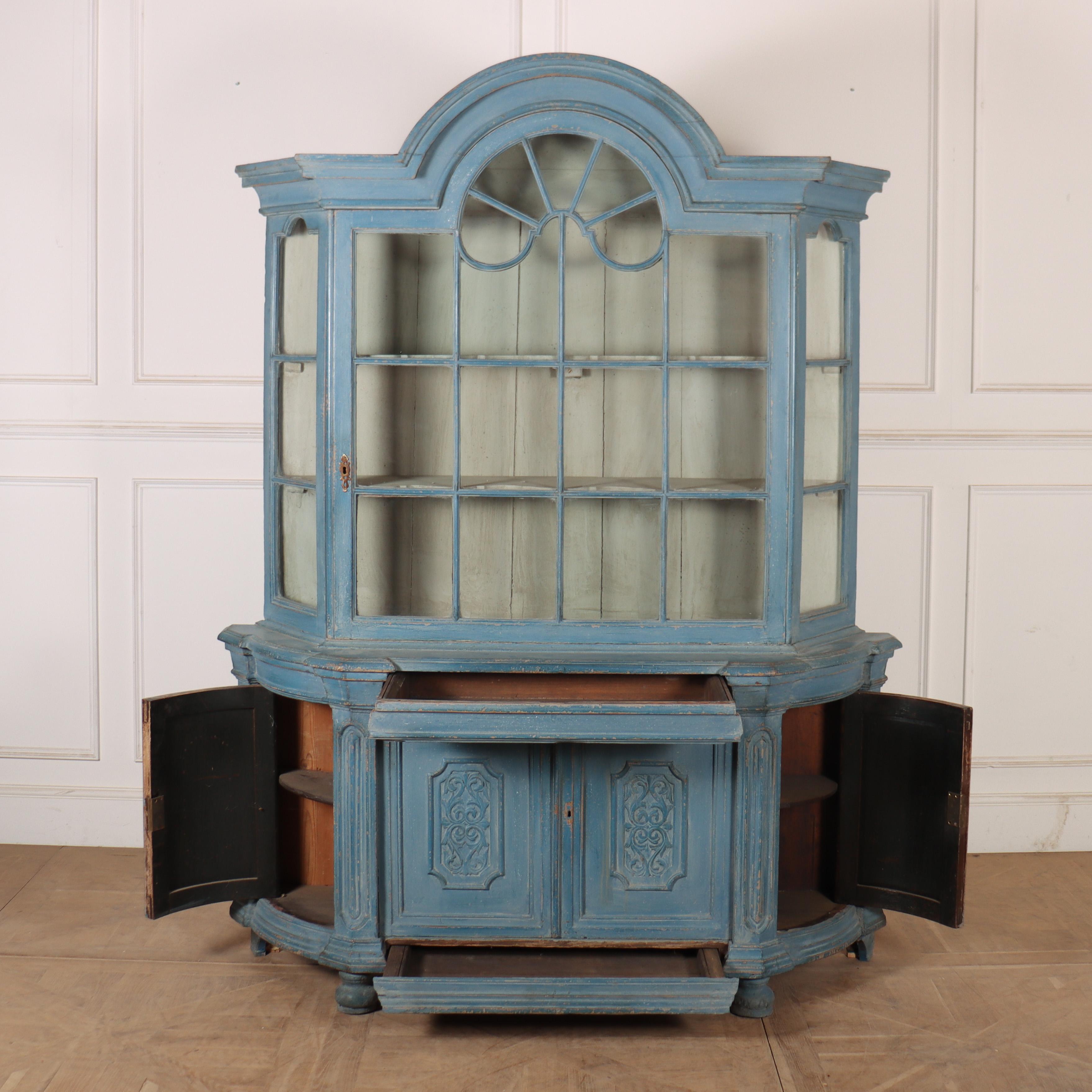 18th Century Dutch Display Cabinet For Sale 1