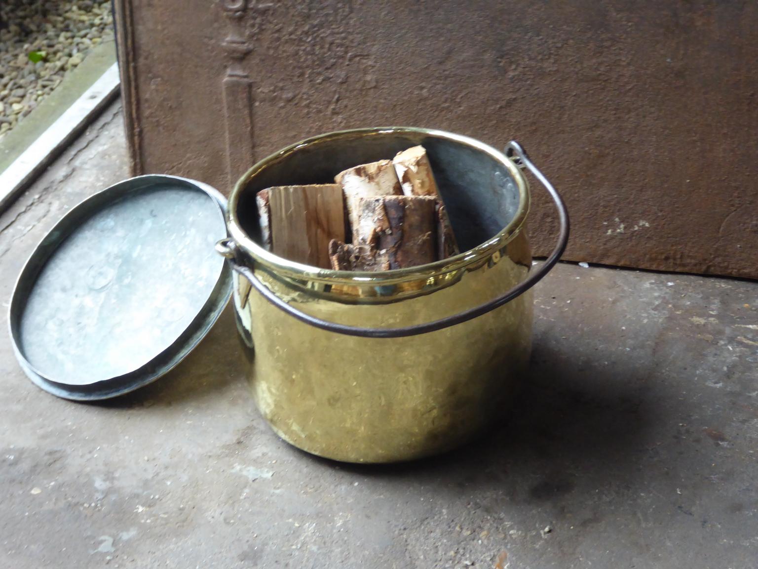 18th Century Dutch Log Basket or Log Holder For Sale 7