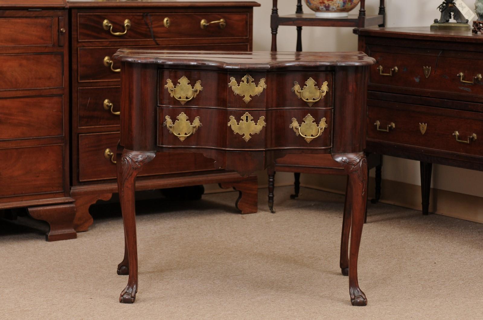 18th Century Dutch Lowboy in Mahogany with Serpentine Front & 2 Drawers For Sale 12