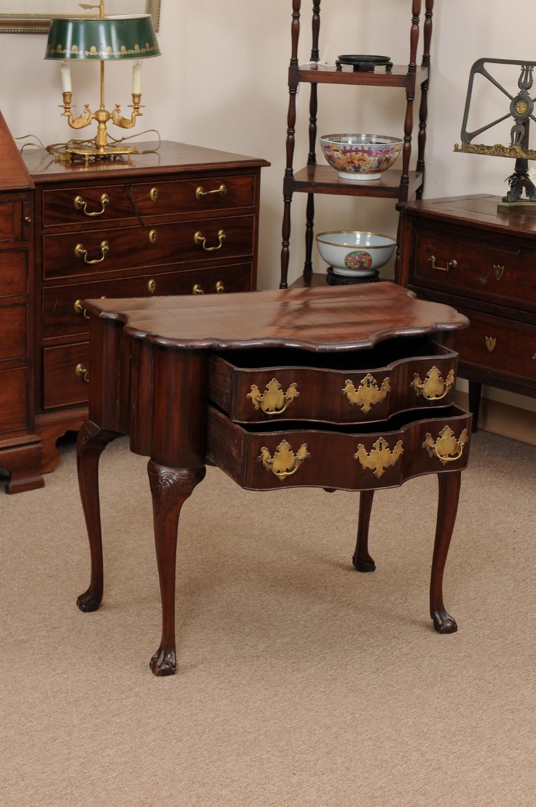 18th Century Dutch Lowboy in Mahogany with Serpentine Front & 2 Drawers For Sale 4