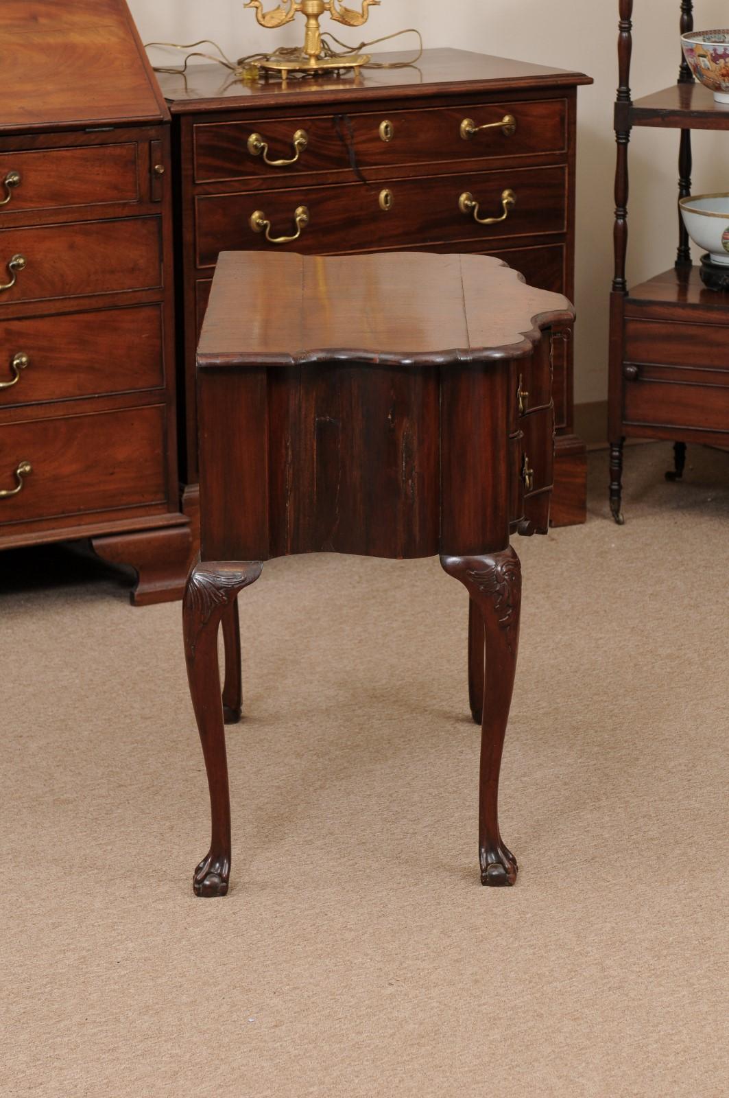 18th Century Dutch Lowboy in Mahogany with Serpentine Front & 2 Drawers For Sale 5