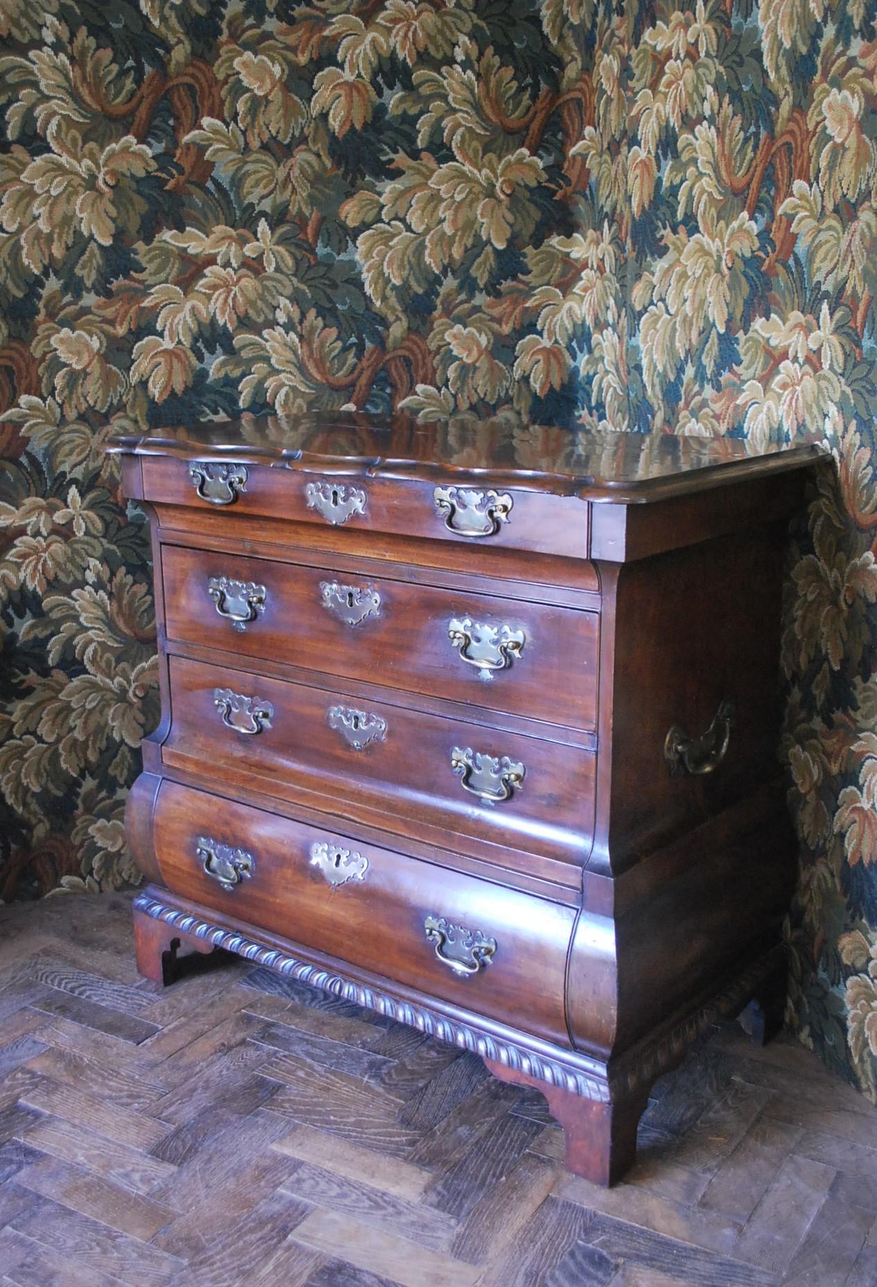 18th century Dutch mahogany bombe commode For Sale 1
