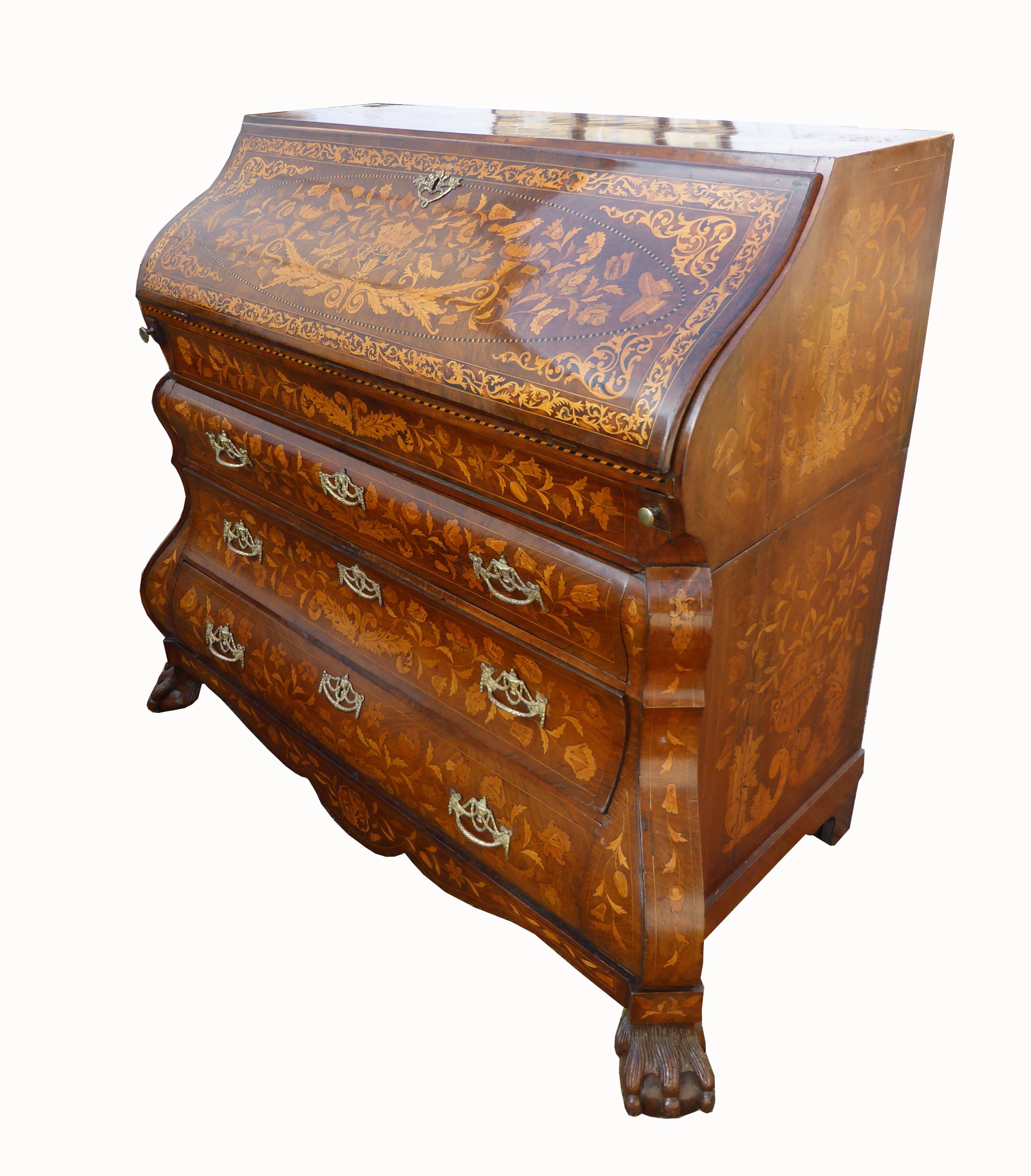 18th Century Dutch Marquetry Bombé Bureau In Good Condition For Sale In Chelmsford, Essex