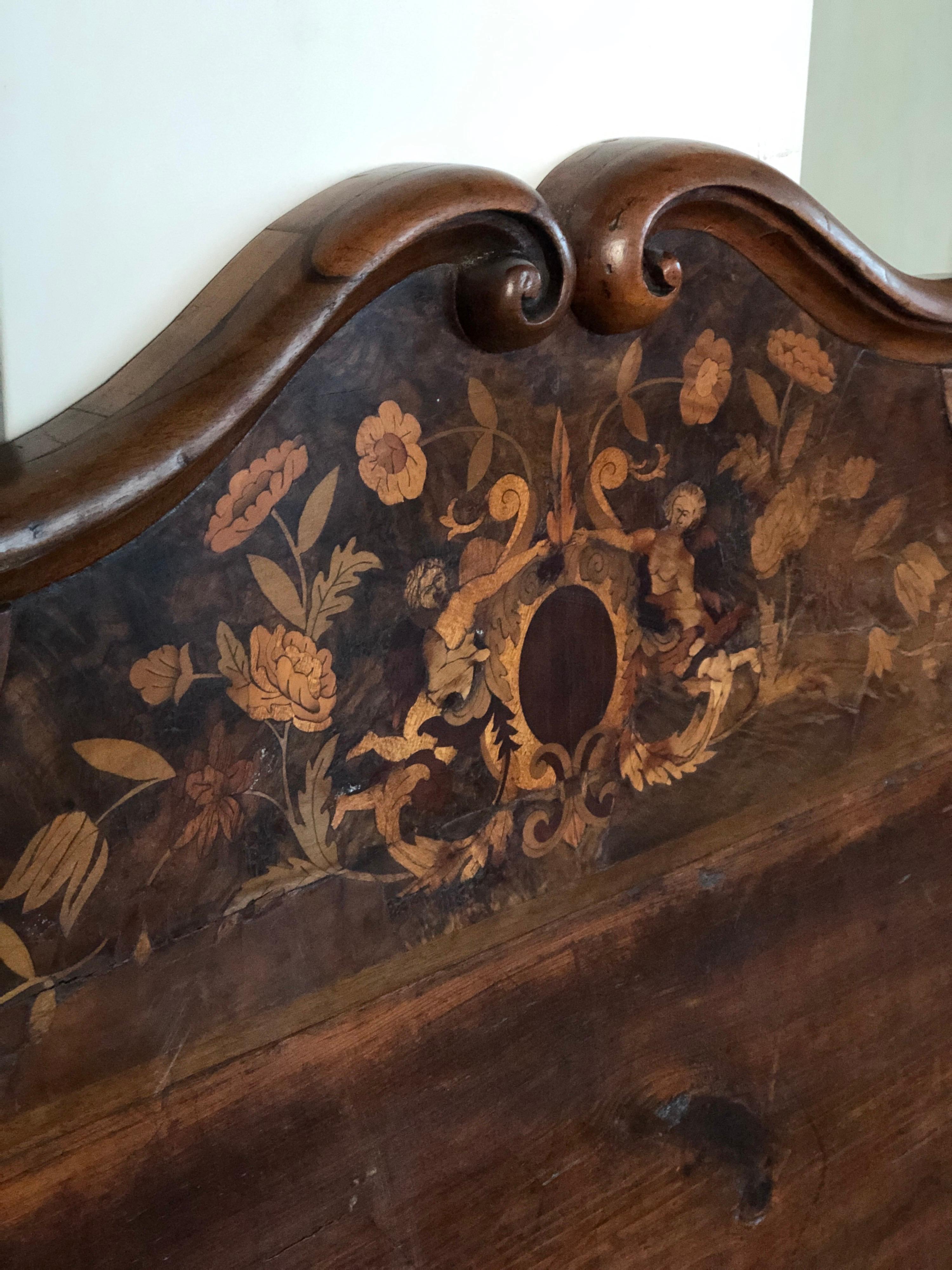 18th Century Dutch Marquetry Mahogany Single Bed Frame with Colorful Inlay For Sale 6