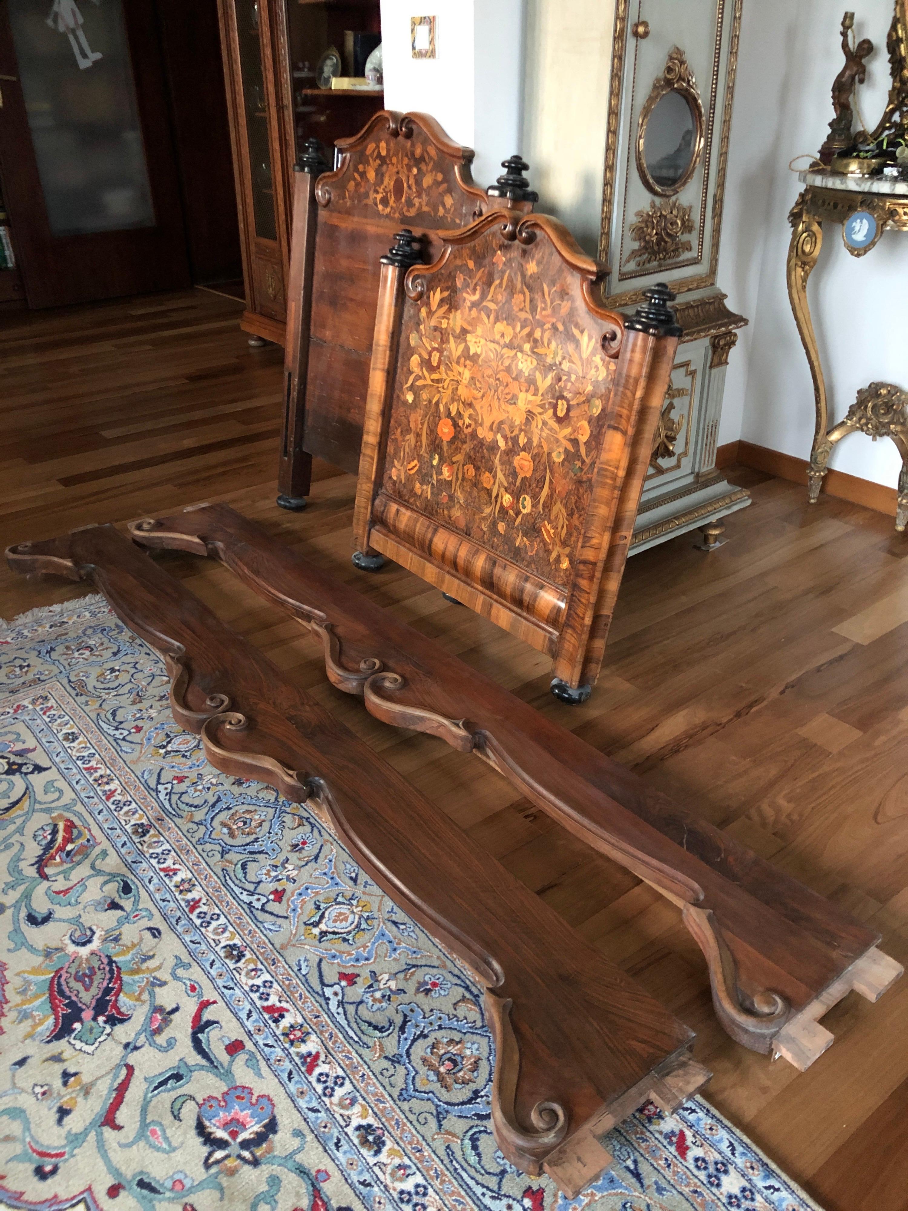 18th Century Dutch Marquetry Mahogany Single Bed Frame with Colorful Inlay For Sale 9