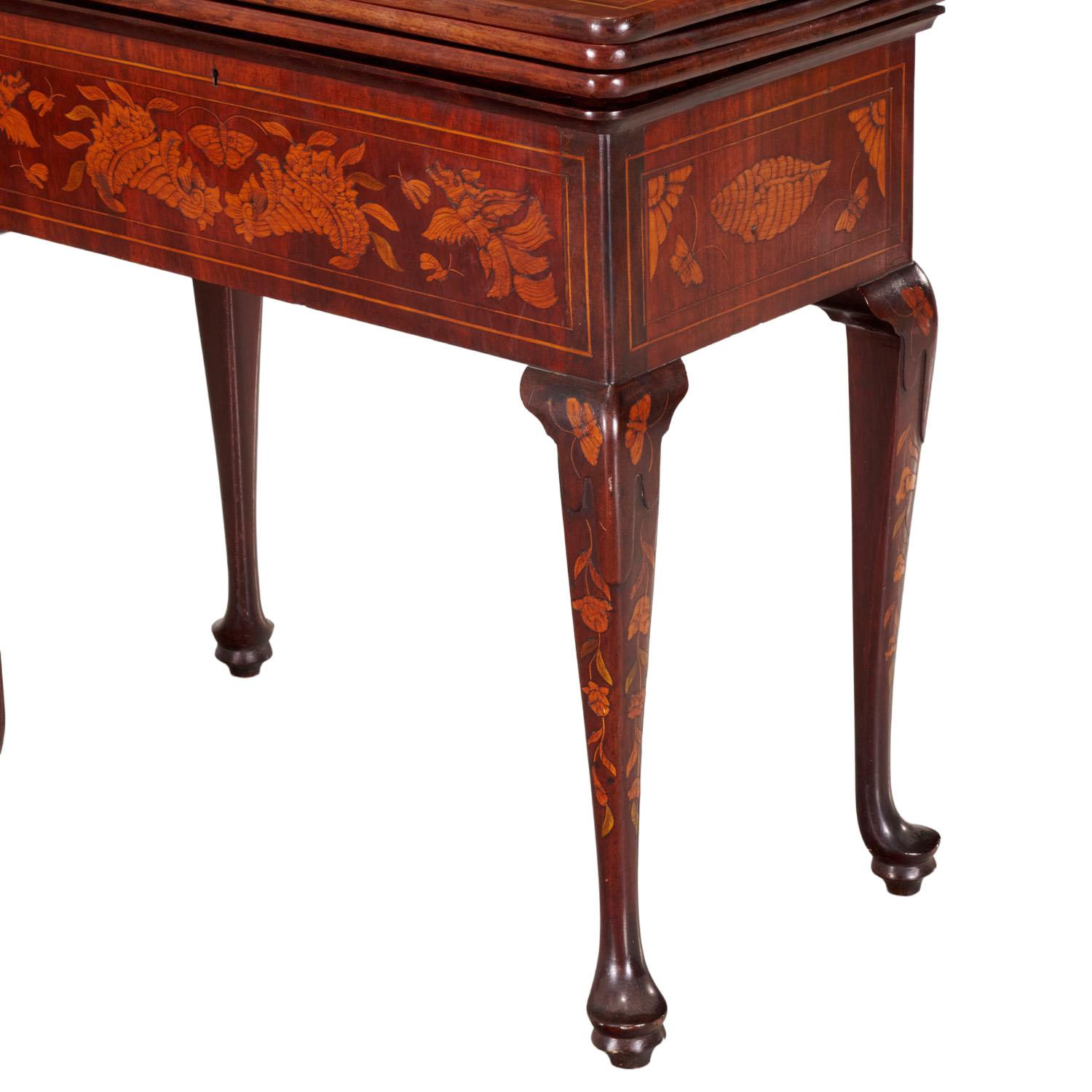 Acajou Table à jeux mécanique hollandaise du 18e siècle à trois plateaux en vente