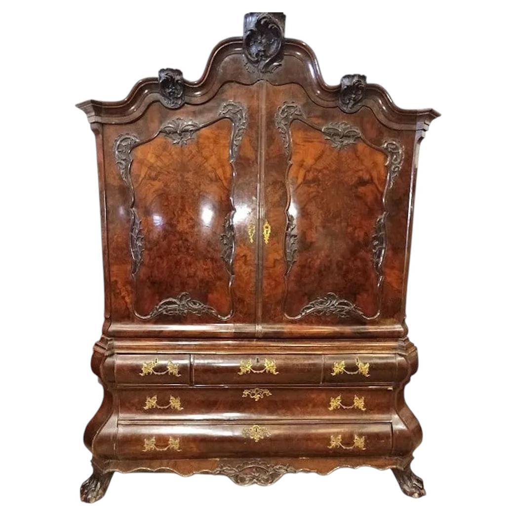 18th Century Dutch Neoclassical Figured Walnut Linen Press with Desk Interior For Sale