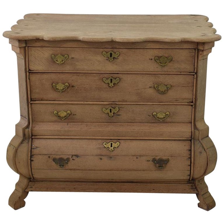 18th Century Dutch Oak Bombe Chest of Drawers For Sale at 1stdibs