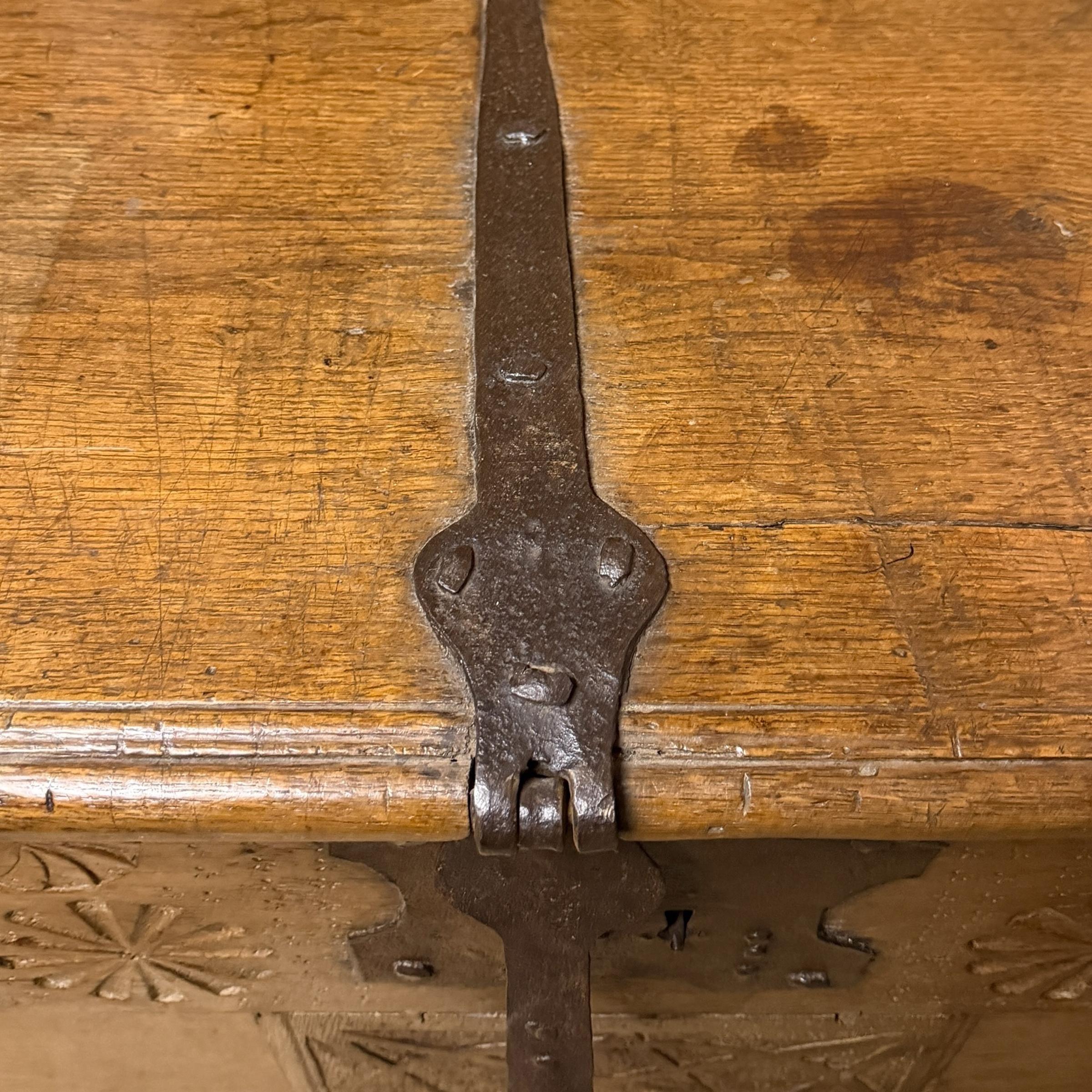 Baule in Oak olandese del XVIII secolo in vendita 3