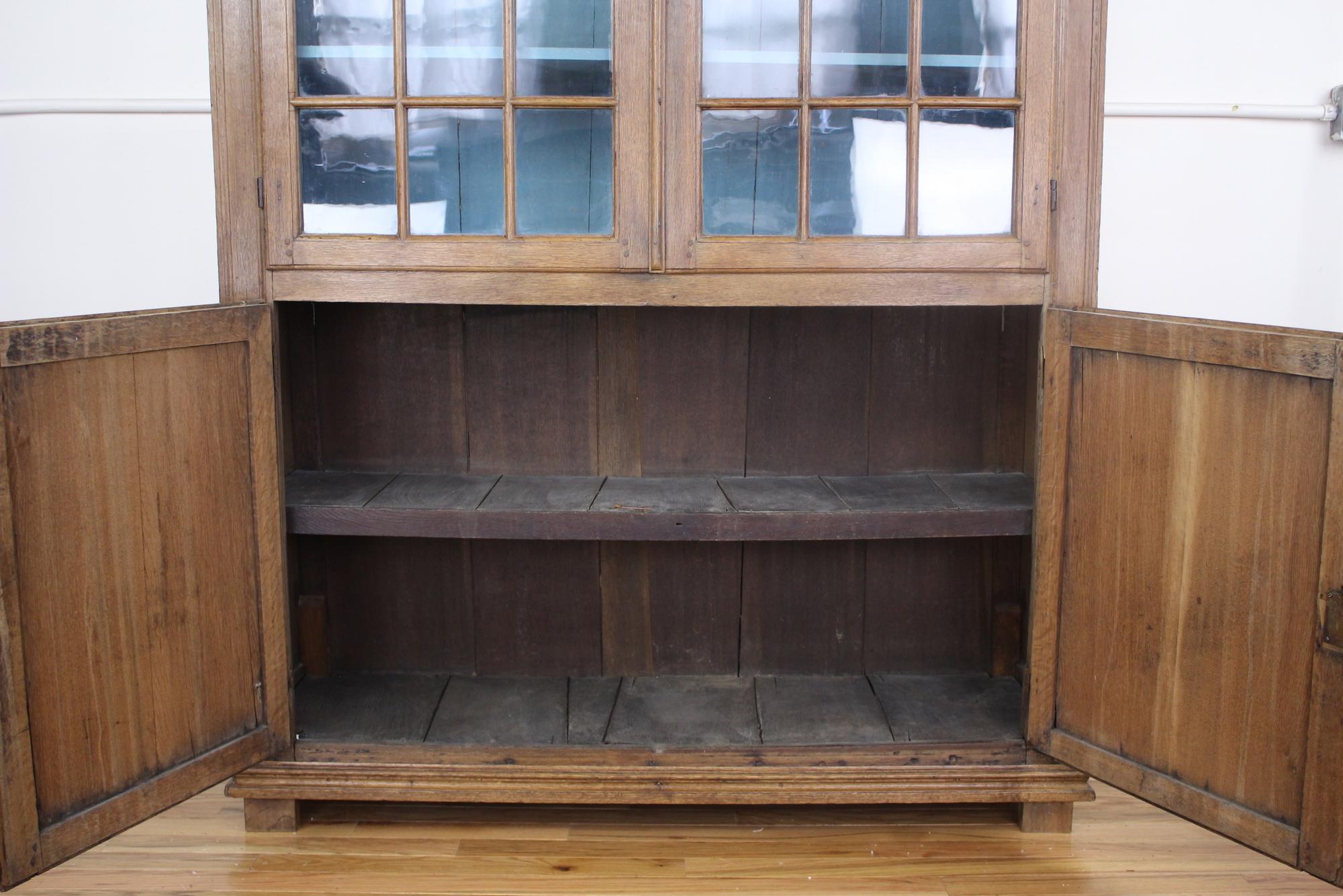 18th Century Dutch Oak Vitrine For Sale 7